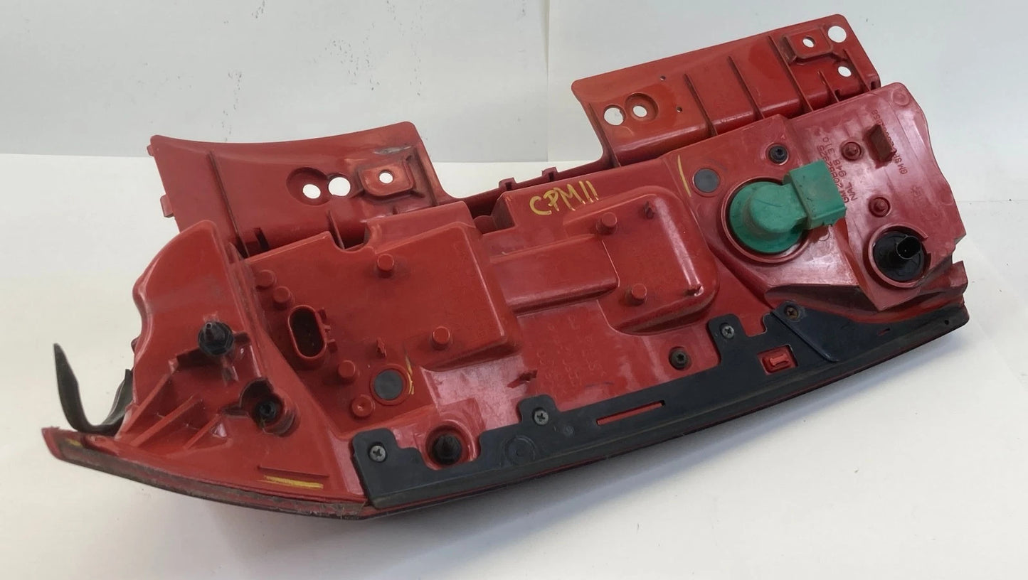 2010-2016 CADILLAC SRX REAR RH PASSENGER TAIL LIGHT BRAKE LAMP LED 20882925 OEM