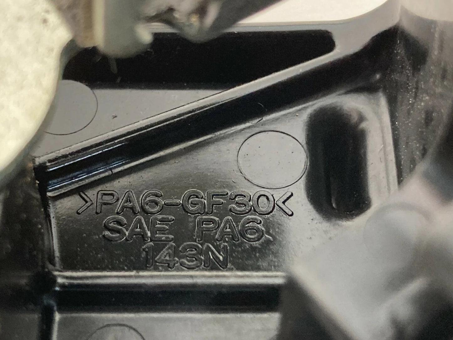 03 04 05 06 07 08 TOYOTA MATRIX TRUNK GATE HANDLE LOCK LATCH HATCH LIFTGATE OEM