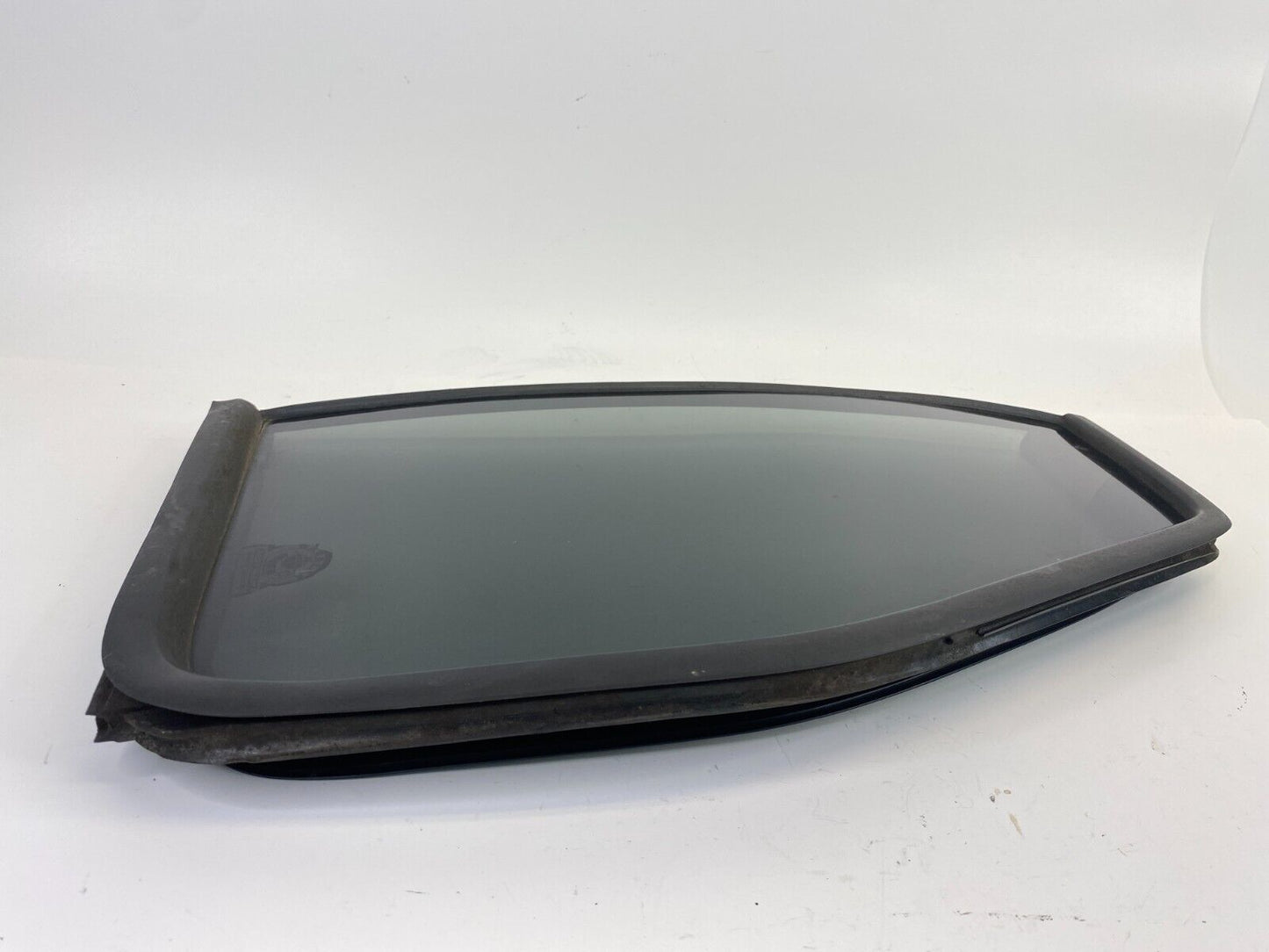 1996-2004 Nissan Pathfinder Rear Left Side Door Vent Quarter Window Glass OEM