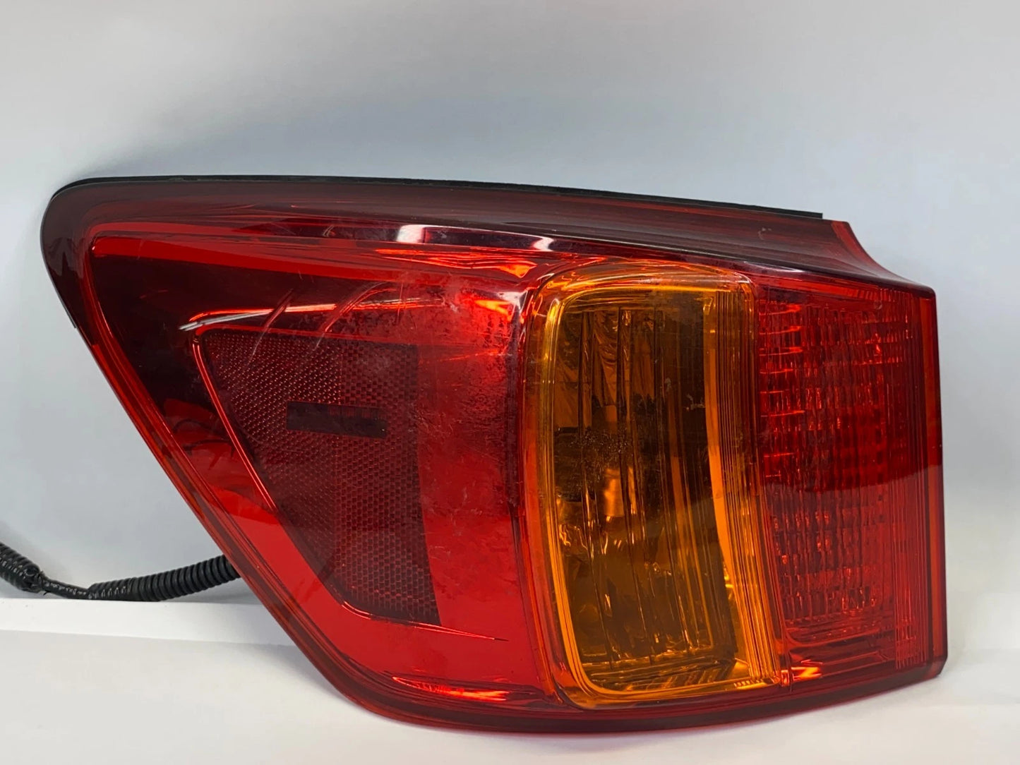 2009 2010 LEXUS IS250 SEDAN REAR LEFT OUTER TAILLIGHT TAIL LIGHT LAMP OEM