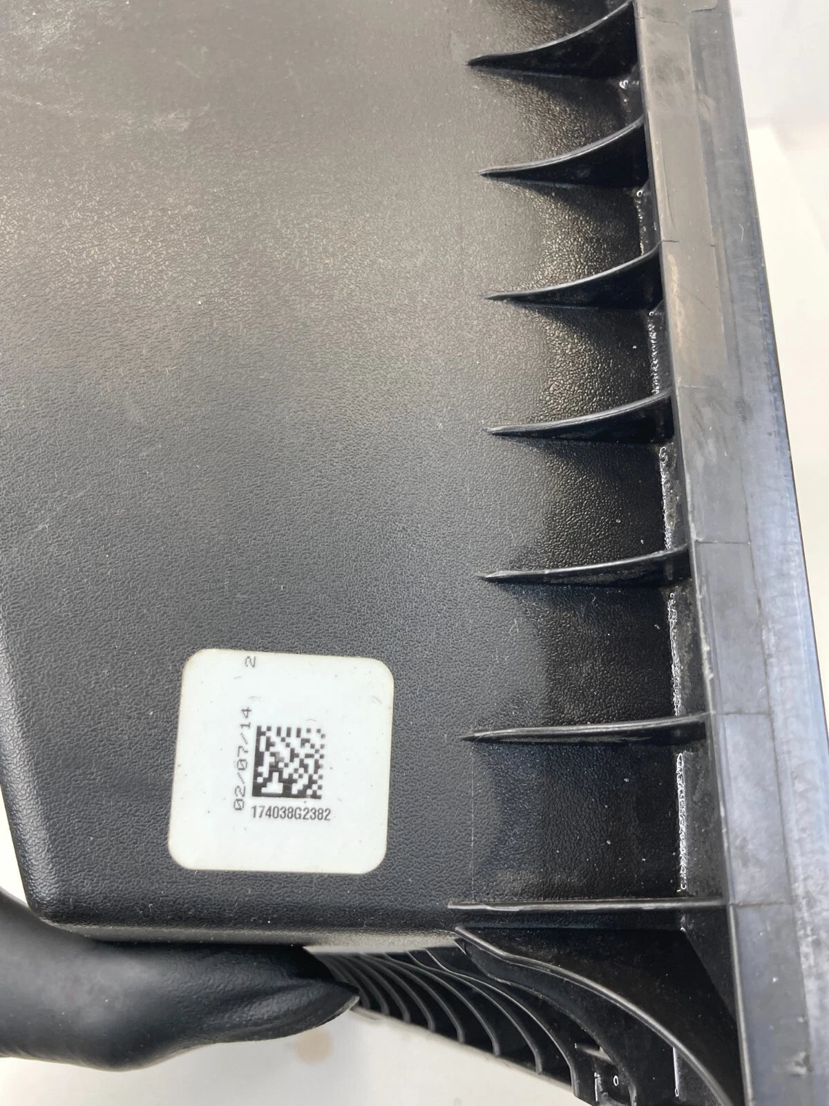 2013-2020 FORD FUSION 2.5L FWD UPPER AIR INTAKE CLEANER BOX COVER OEM DS739643AB