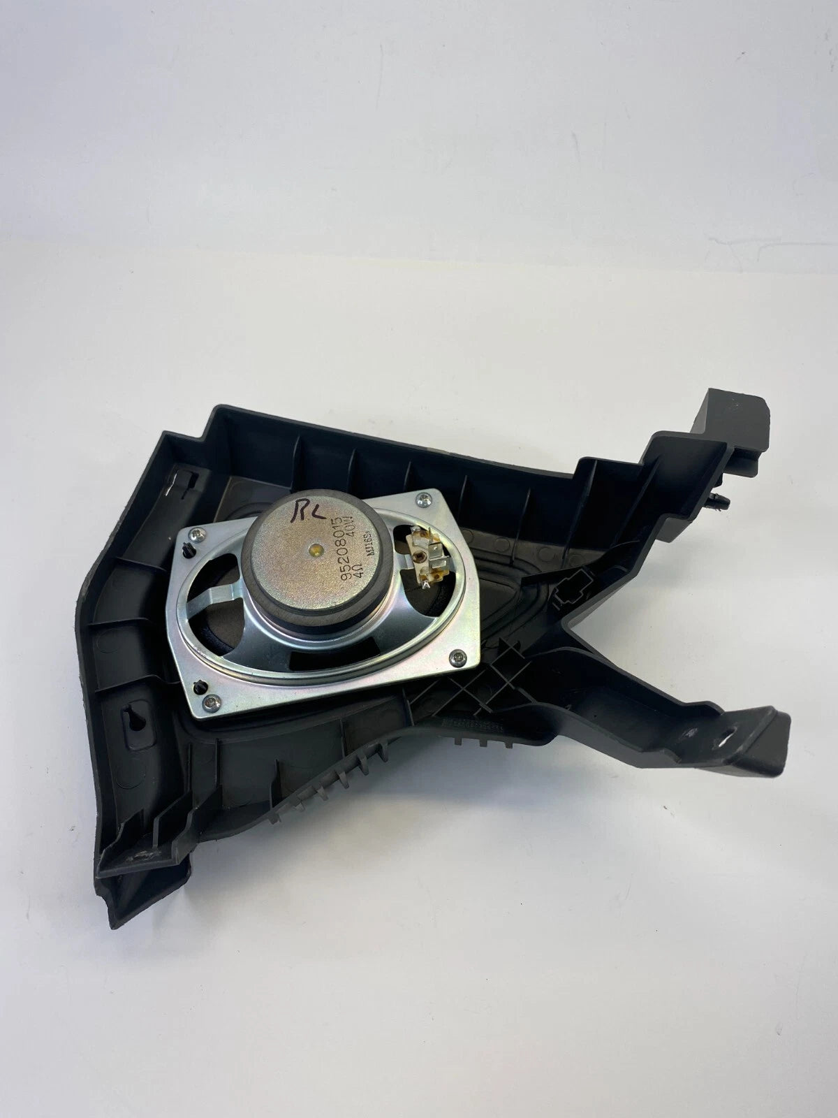2013-2015 CHEVROLET SPARK REAR QUARTER LEFT SPEAKER GRILLE COVER 95983910 OEM