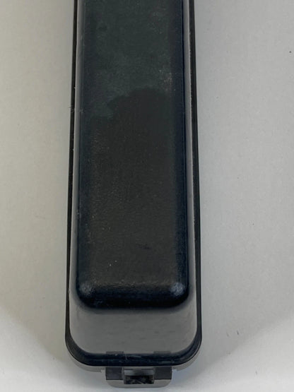 04-12 MITSUBISHI GALANT 2.4L AT ENGINE RELAY BOX COMPARTMENT CAP COVER MR502417