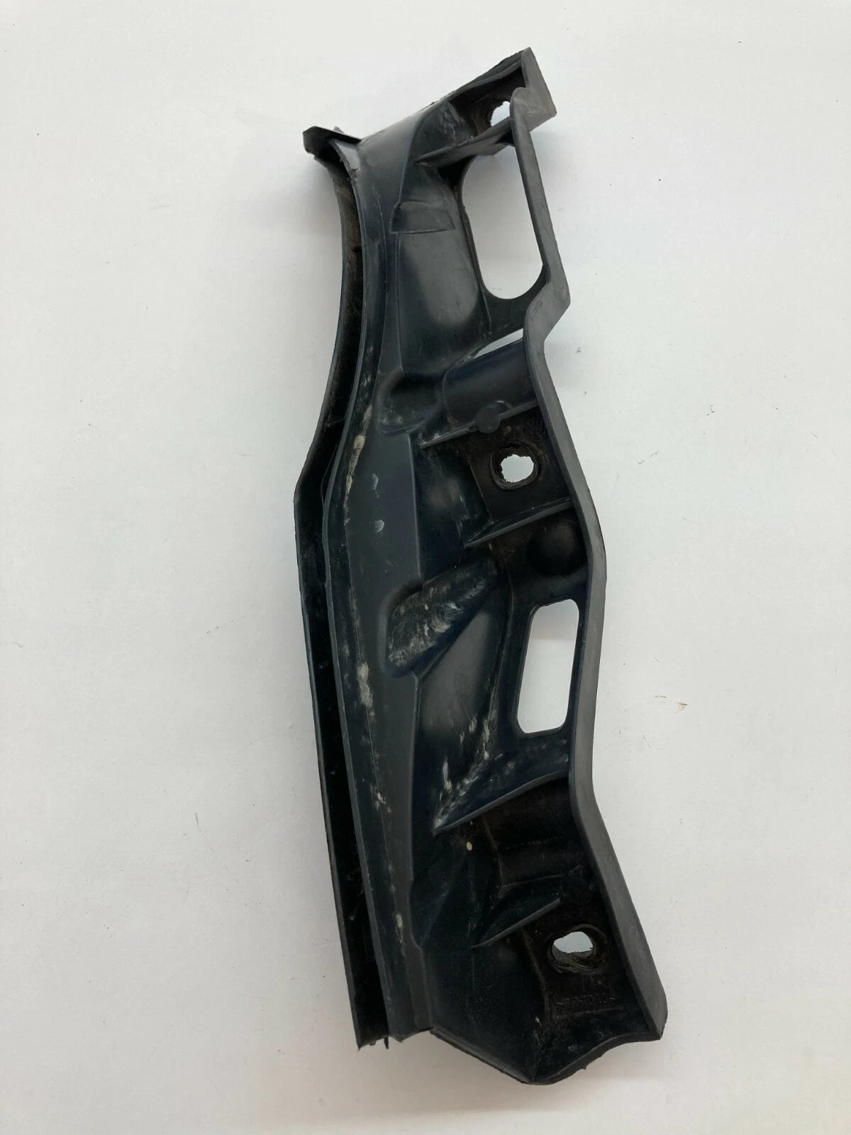 2006-2010 VOLKSWAGEN PASSAT FRONT LEFT SIDE BUMPER MOUNT BRACKET 3C0-807-889 OEM