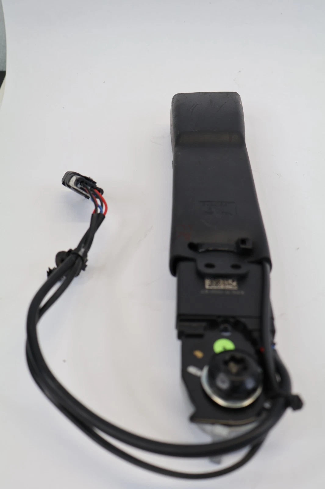 2020-2025 FORD EXPLORER FRONT LEFT DRIVER SEAT BELT BUCKLE RECEPTACLE OEM