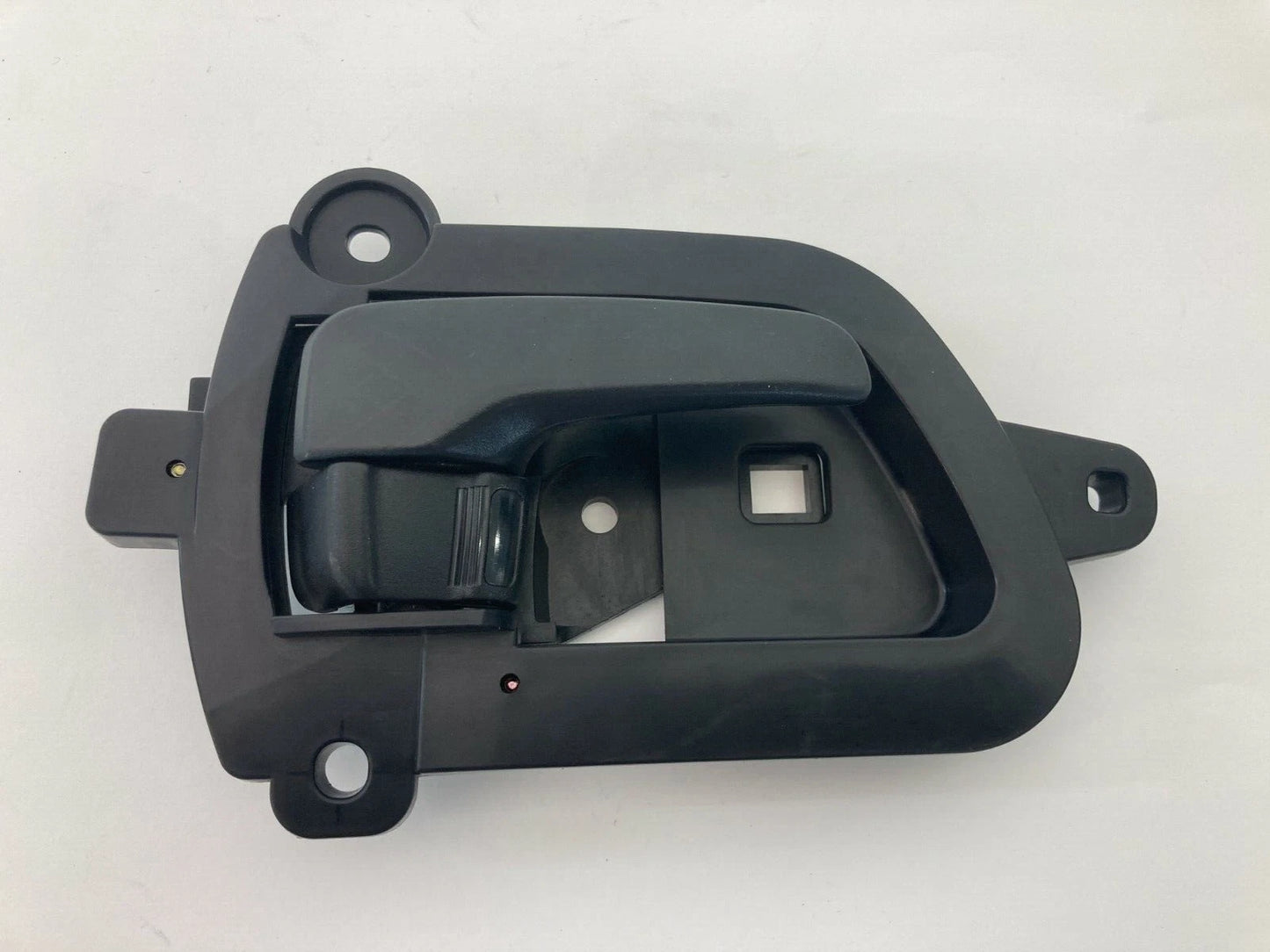 2007 2008 MITSUBISHI OUTLANDER FRONT RIGHT PASSENGER INNER DOOR HANDLE MN105360
