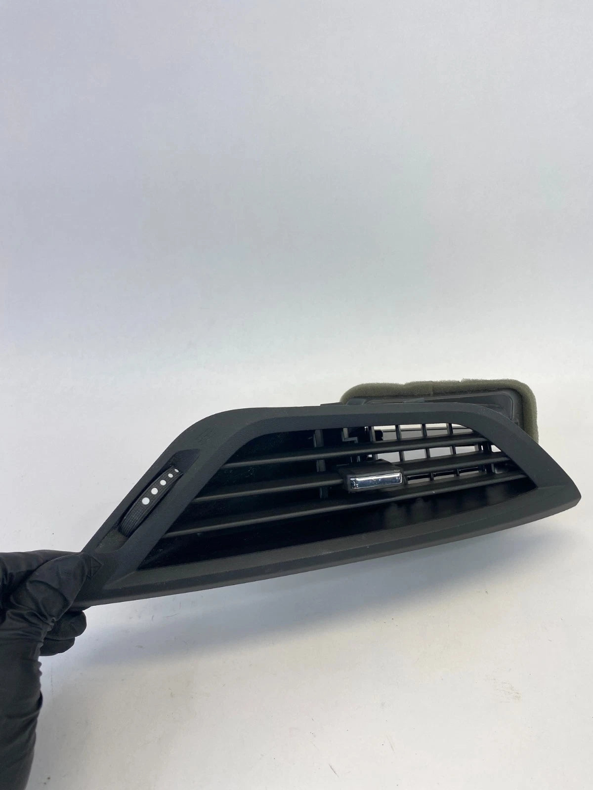 2010-2017 CHEVROLET EQUINOX FRONT CENTER DASH LEFT SIDE A/C AIR VENT GRILLE OEM