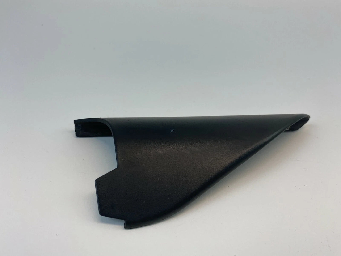 2000 2001 AUDI A4 SEDAN REAR PASSENGER RIGHT CORNER BEZEL TRIM 8D5857570 OEM