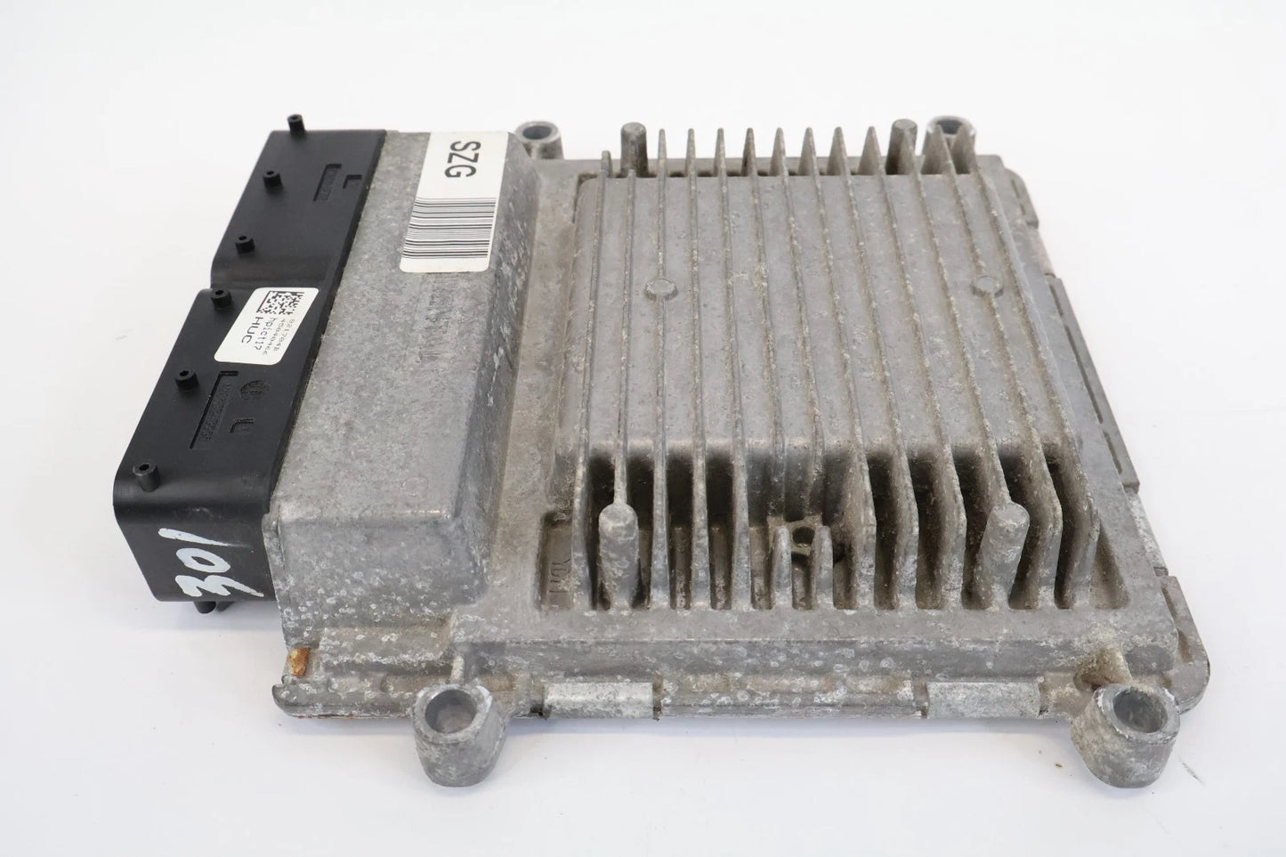 2014-2016 HYUNDAI ELANTRA 1.8L AT ENGINE COMPUTER CONTROL MODULE ECU 39102-2EMW5