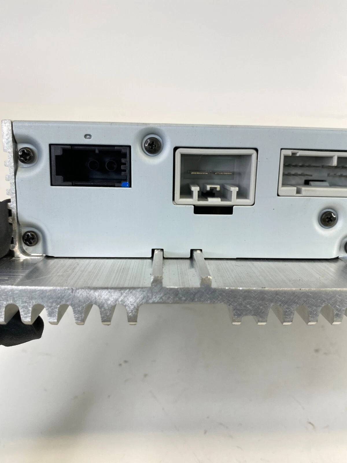 2004-2006 VOLVO S40 2.4i RADIO AUDIO AMPLIFIER POWER BOOSTER MODULE 30679536 OEM