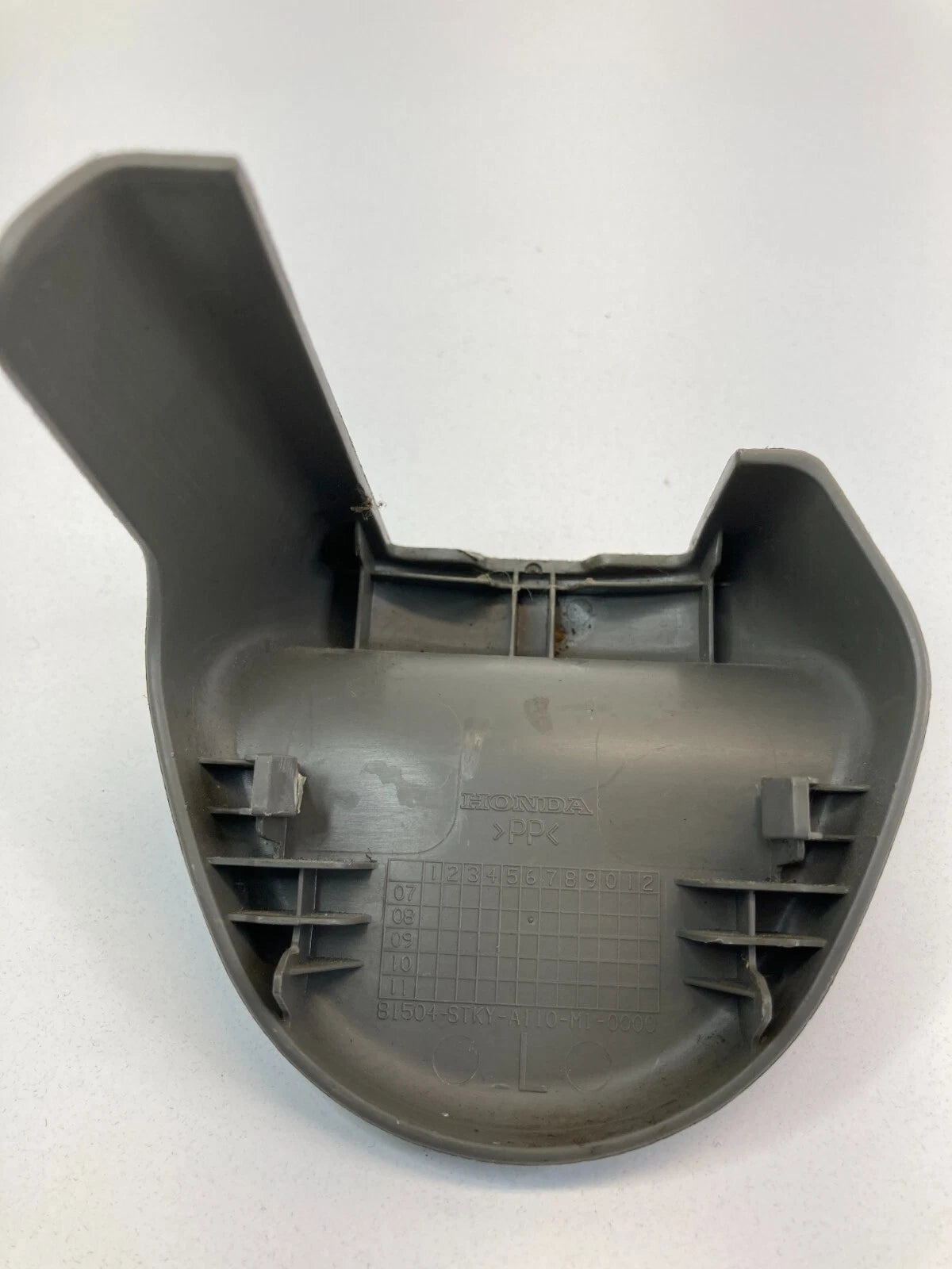 2009-2012 ACURA RDX FRONT LEFT SEAT TRACK END COVER TRIM CAP 81104-STKY-A110