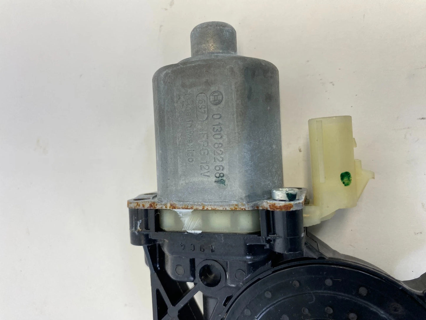 2012-2017 CHEVROLET EQUINOX FRONT LEFT POWER WINDOW LIFT MOTOR 0130822681 OEM