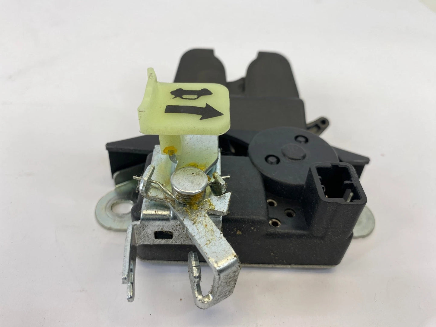 2011-2015 HYUNDAI SONATA TRUNK LID LATCH LOCK ACTUATOR MOTOR REAR OEM FACTORY