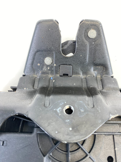 01 02 03 04 05 06 BMW 330xi Sedan Trunk Lock Latch Release Actuator Assy OEM