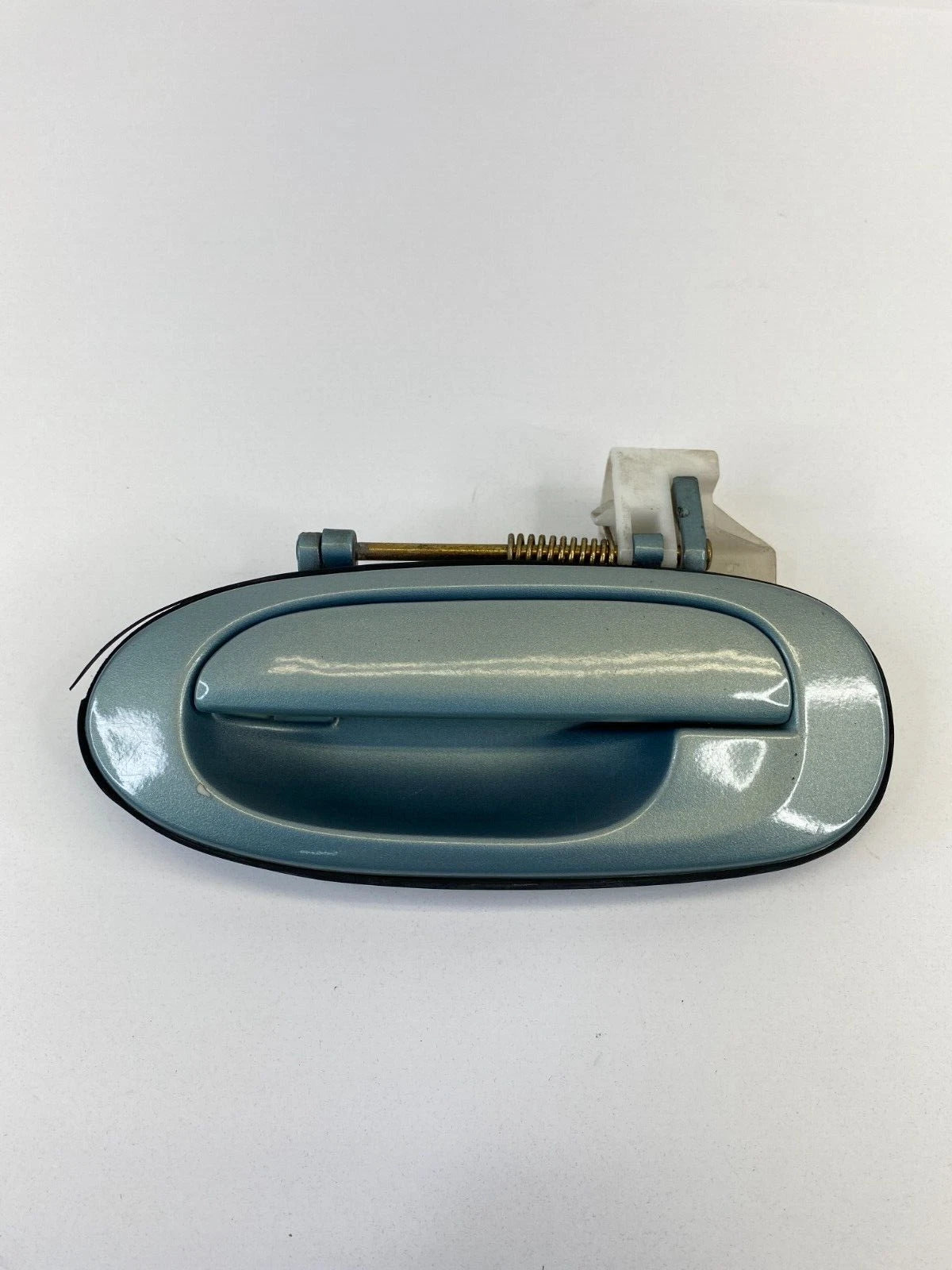 1997 97 FORD ESCORT SEDAN REAR LEFT BACK DRIVER SIDE EXTERIOR DOOR HANDLE D17991