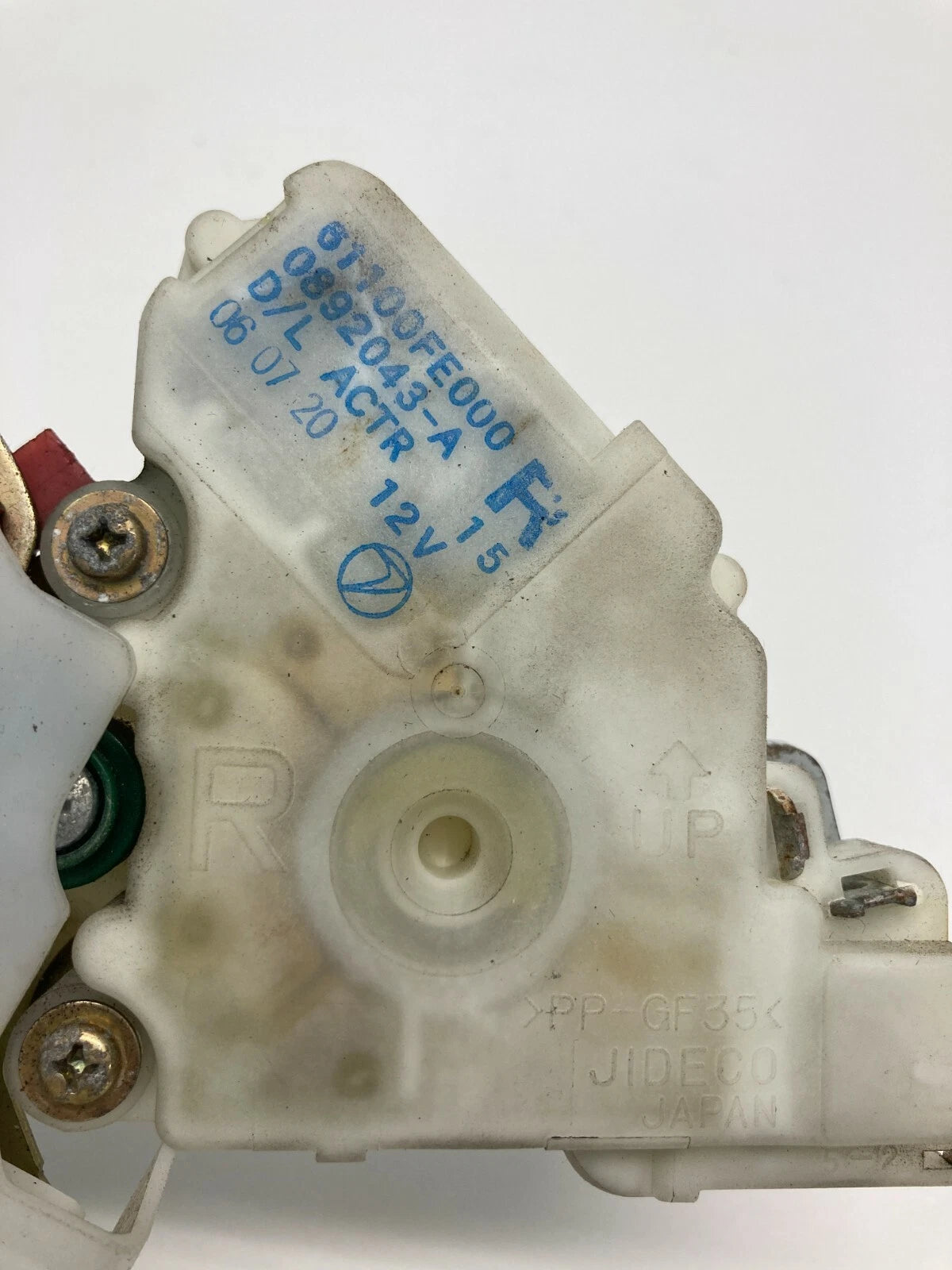2002-2007 SUBARU IMPREZA SEDAN FRONT RIGHT DOOR LOCK LATCH RELEASE 61100FE000