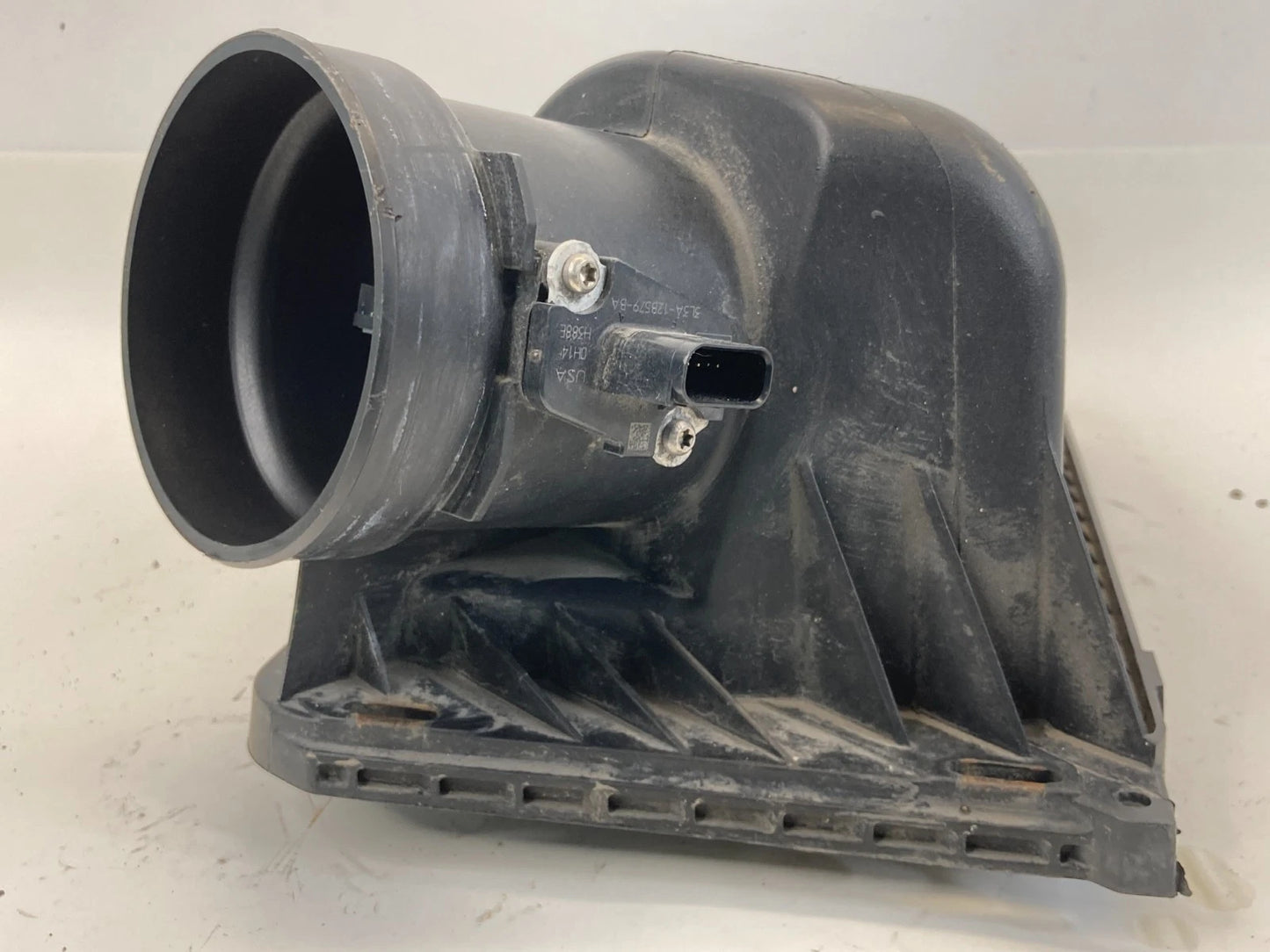 2011-2014 FORD EDGE 3.5L AIR INTAKE CLEANER BOX COVER W/ MAF AT43-9661-AB OEM