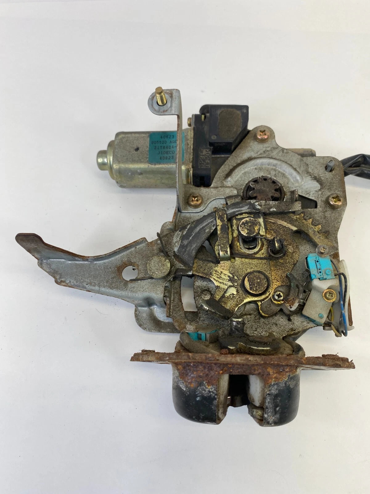 05-15 NISSAN ARMADA REAR TAILGATE HATCH LOCK LATCH ACTUATOR MOTOR 905520AQ00 OEM