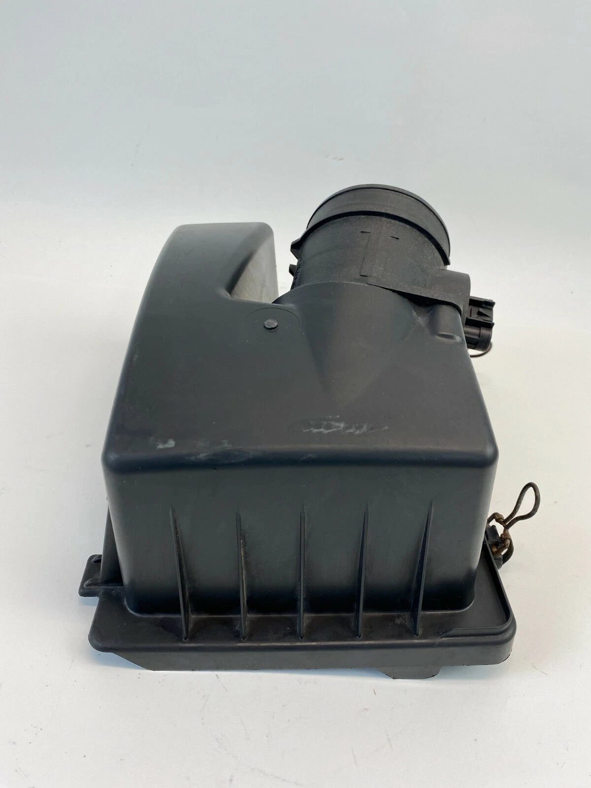 2005-2007 SATURN RELAY 06-08 UPLANDER AIR CLEANER INTAKE BOX HOUSING COVER OEM