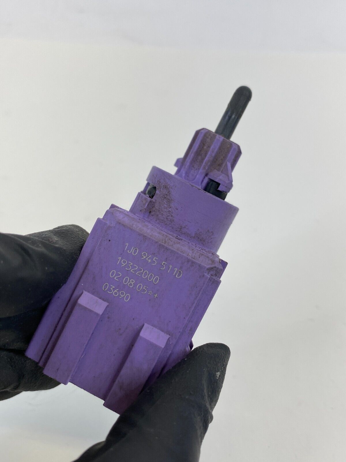 01-08 Volkswagen Jetta Brake Pedal Light Stop Lamp Sensor Switch 1J0-945-511-D