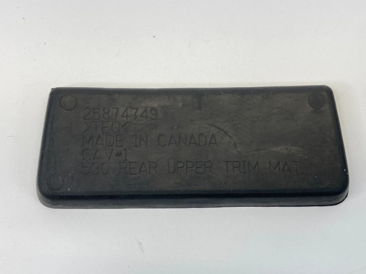 2010-2017 CHEVROLET EQUINOX FLOOR CENTER CONSOLE COMPARTMENT LINER MAT 25874749