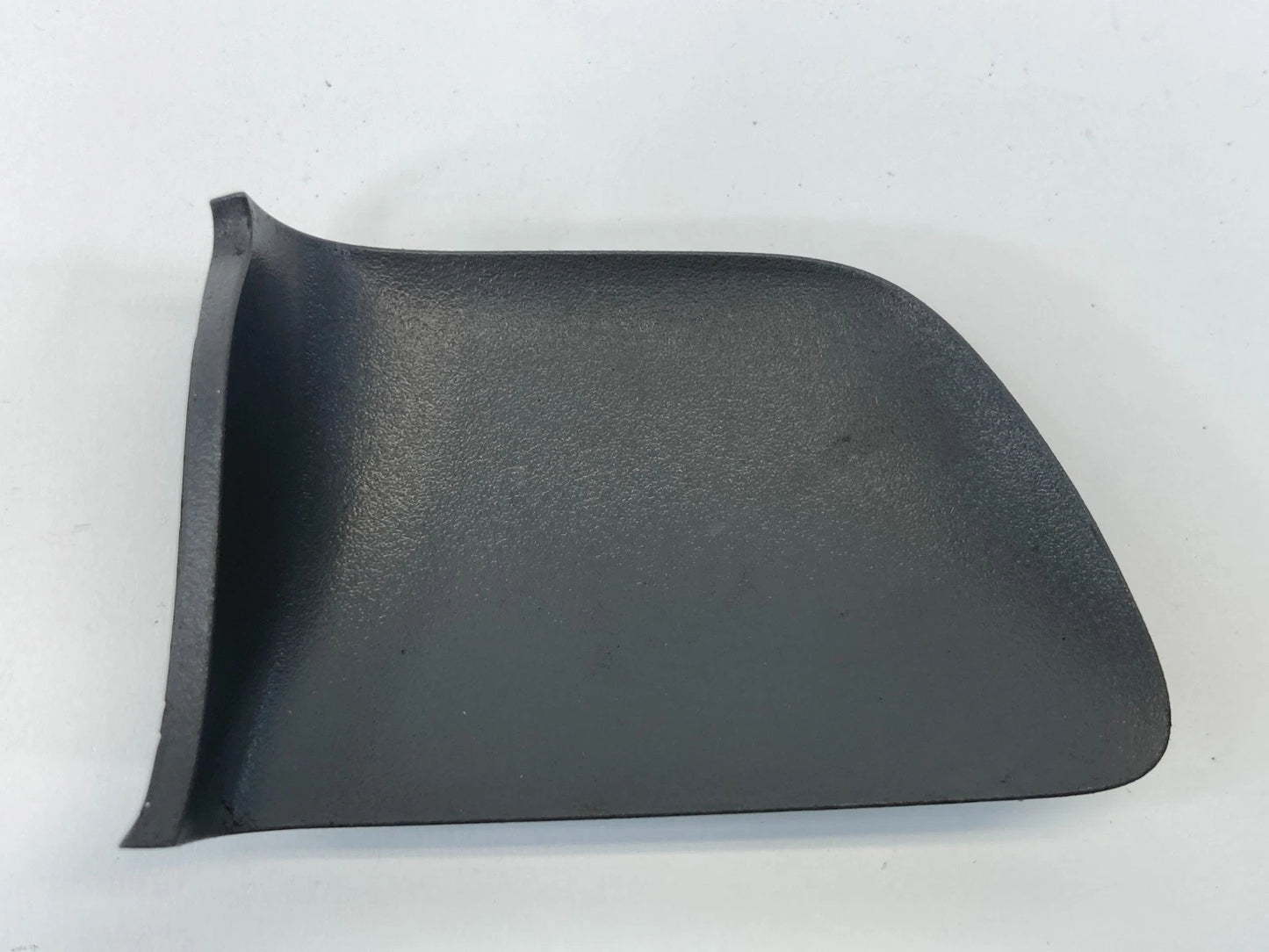 2002-2006 TOYOTA CAMRY FRONT RIGHT INNER DOOR SCREW COVER PLUG TRIM 69283AA020