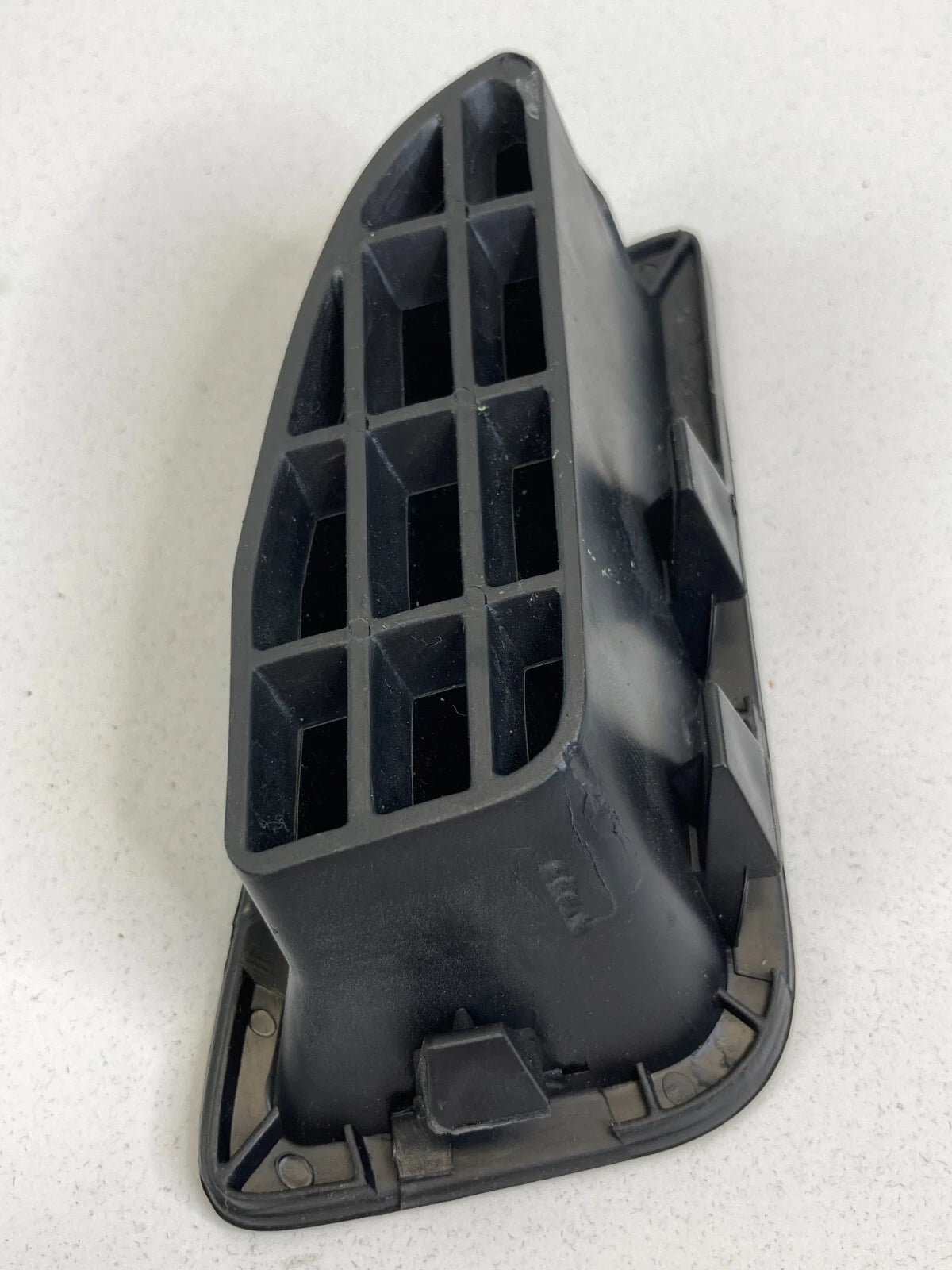 2011-2016 HYUNDAI ELANTRA SEDAN FRONT DASH RIGHT DEFROSTER A/C AIR VENT GRILLE
