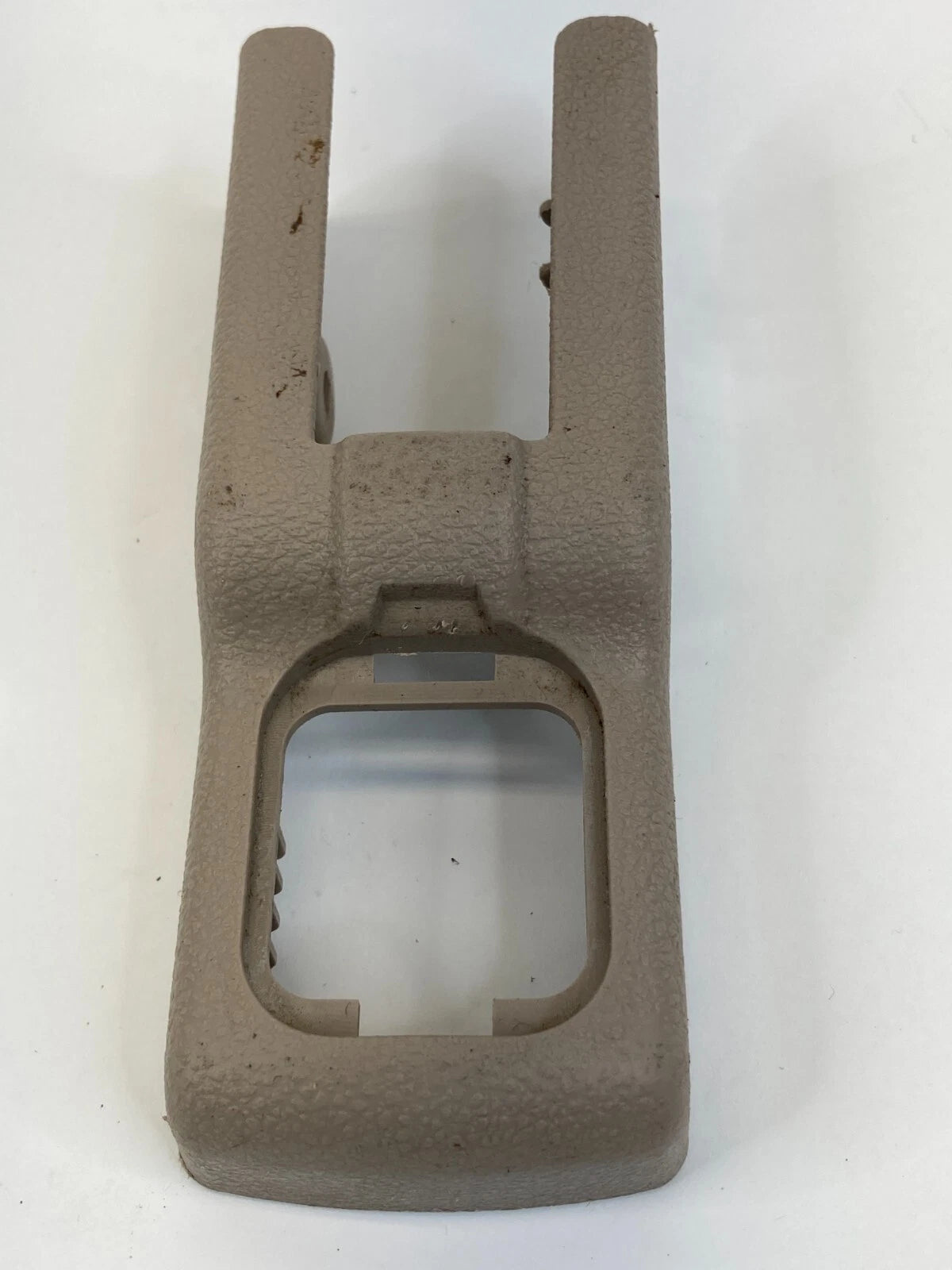 05 06 07 08 09 10 KIA SPORTAGE FRONT LEFT SIDE SEAT TRACK COVER TRIM CAP OEM