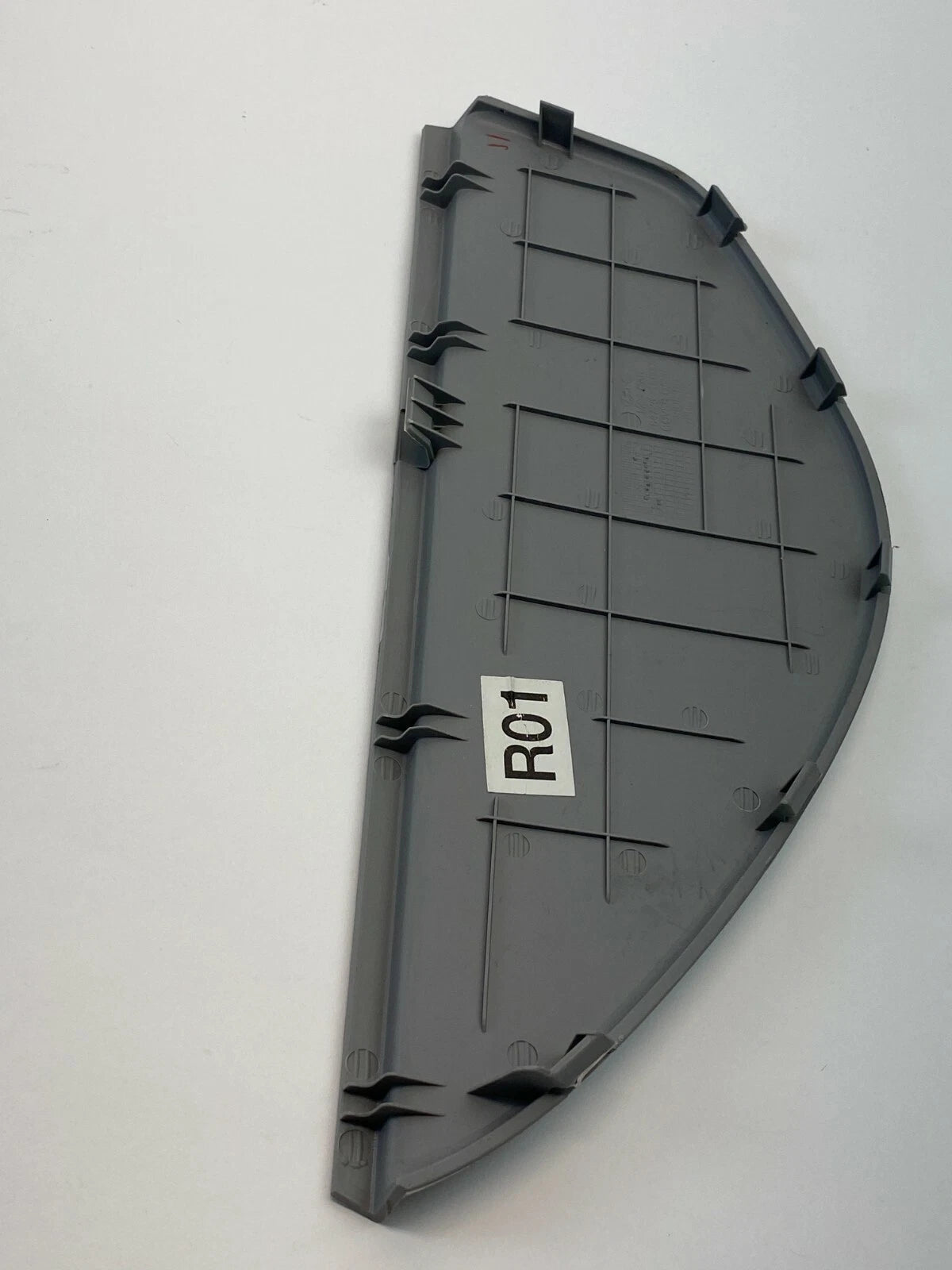 06-11 HYUNDAI ACCENT DASH FRONT RIGHT PASSENGER END CAP TRIM COVER 84726-1E000
