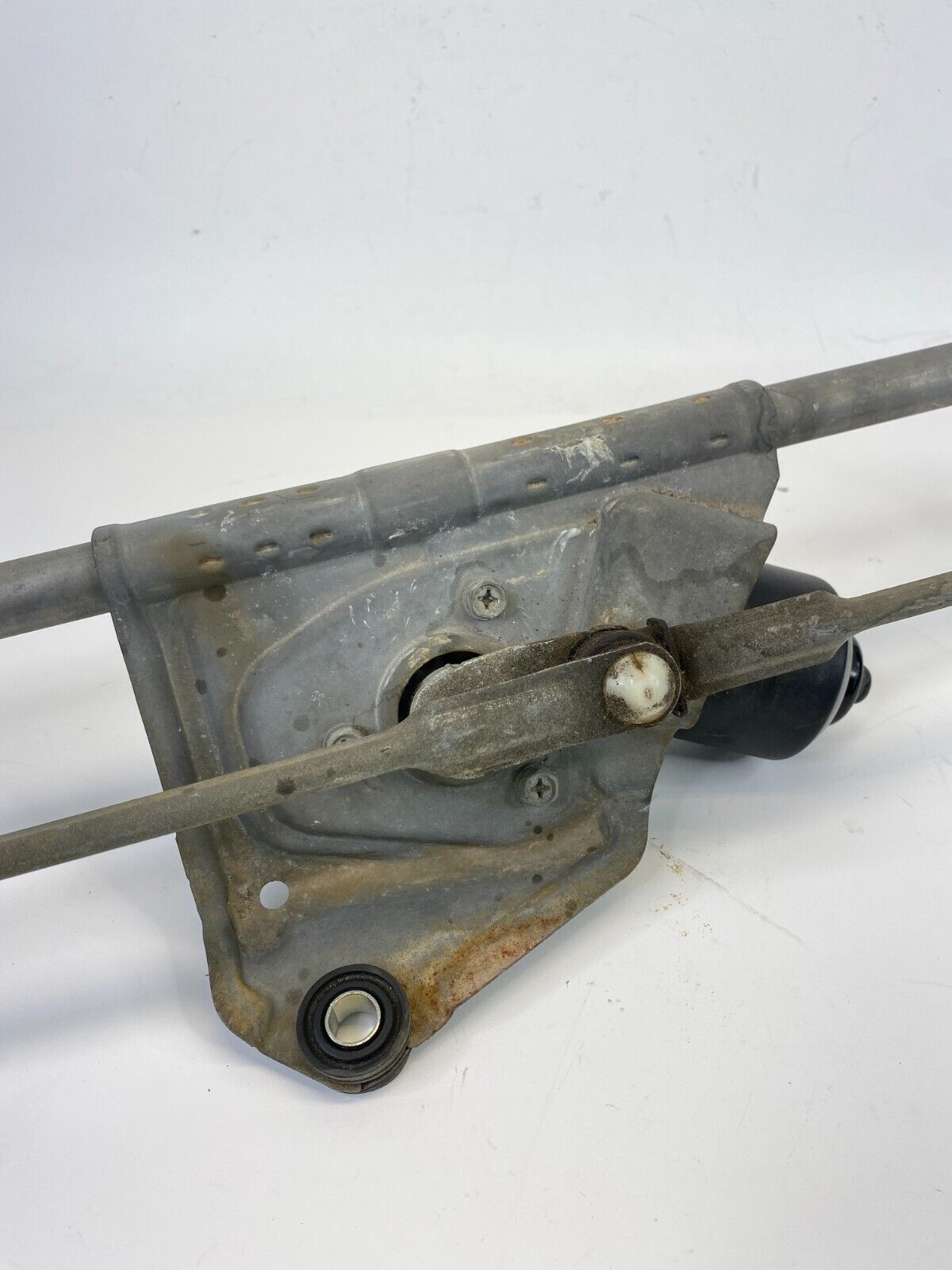 2005-2007 Jeep Grand Cherokee Front Windshield Wiper Motor w/ Linkage 55156313AB