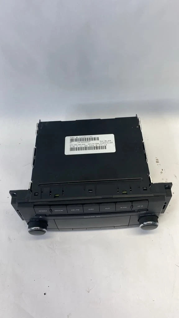 08-10 CHRYSLER 300 COMMANDER AM FM CD PLAYER AUX RADIO RECEIVER P05091111AC OEM