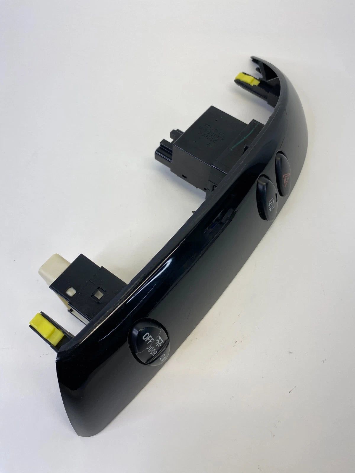 04 05 TOYOTA SIENNA DASH HAZARD DEFROST LEFT W/TRIM BEZEL SWITCHES 55412AE01 OEM