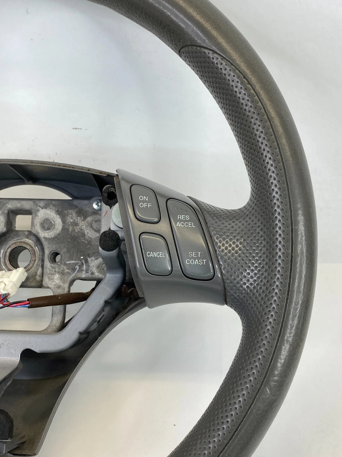 2004-2006 MAZDA MPV STEERING WHEEL W/ AUDIO & CRUISE CONTROL SWITCHES OEM