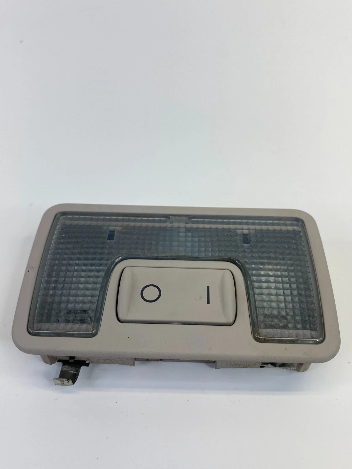 98-01 AUDI A6 QUATTRO REAR ROOF OVERHEAD DOME MAP LIGHT READING LAMP 4B9947123