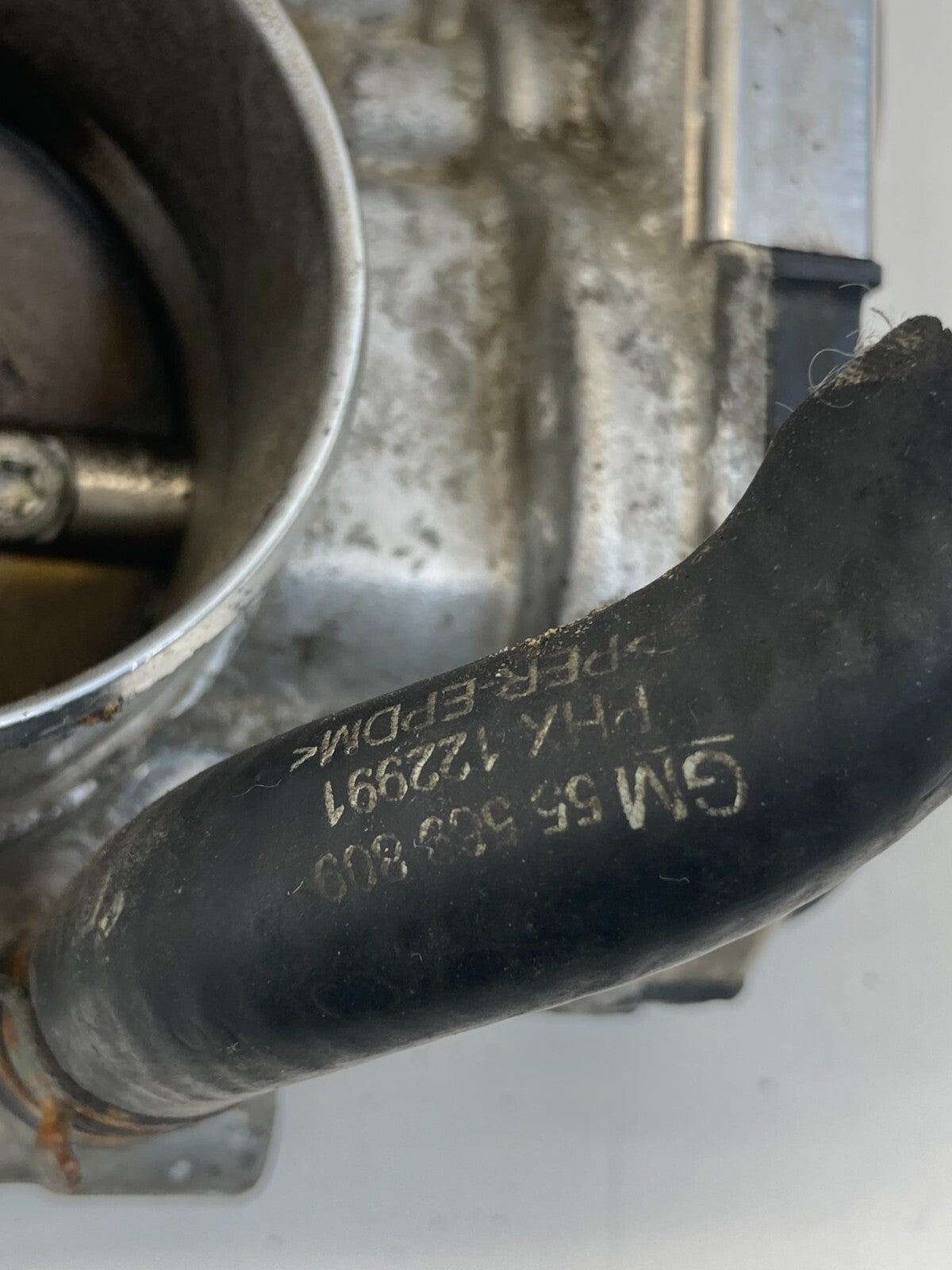 2011-2015 Chevrolet Cruze 1.8L L4 Throttle Body Valve Assy 55561495 OEM