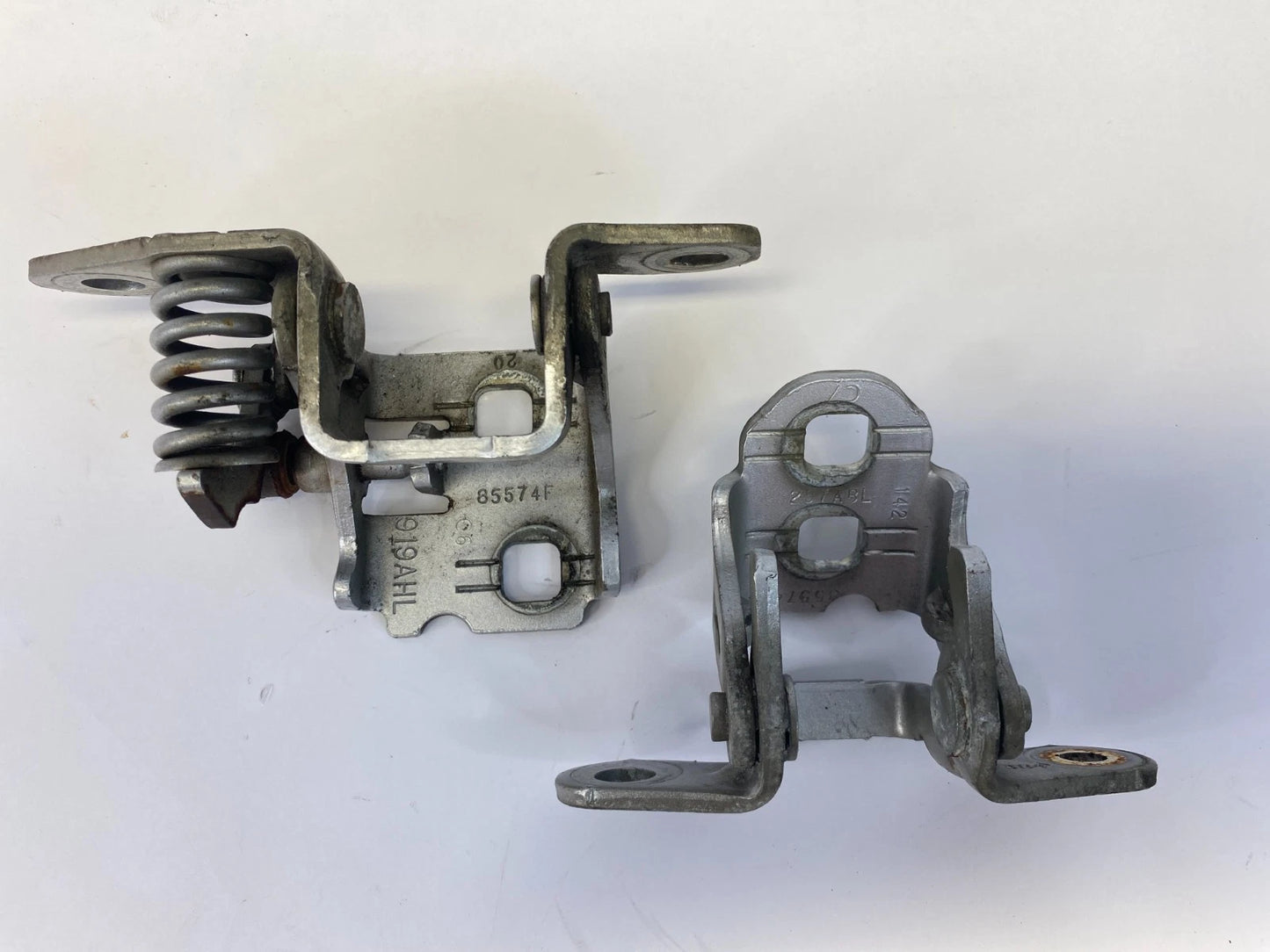 2011-2014 CHRYSLER 200 REAR LEFT DOOR UPPER LOWER HINGE PAIR SET 919AHL OEM