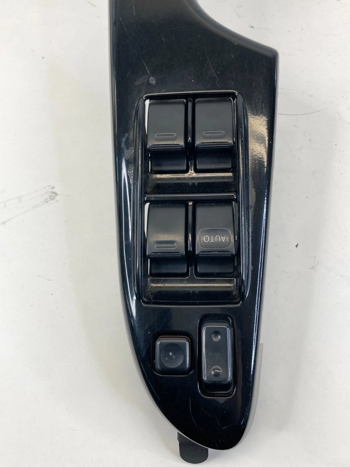 04-10 TOYOTA SIENNA FRONT LEFT SIDE MASTER WINDOW LOCK SWITCH ARMREST BEZEL OEM