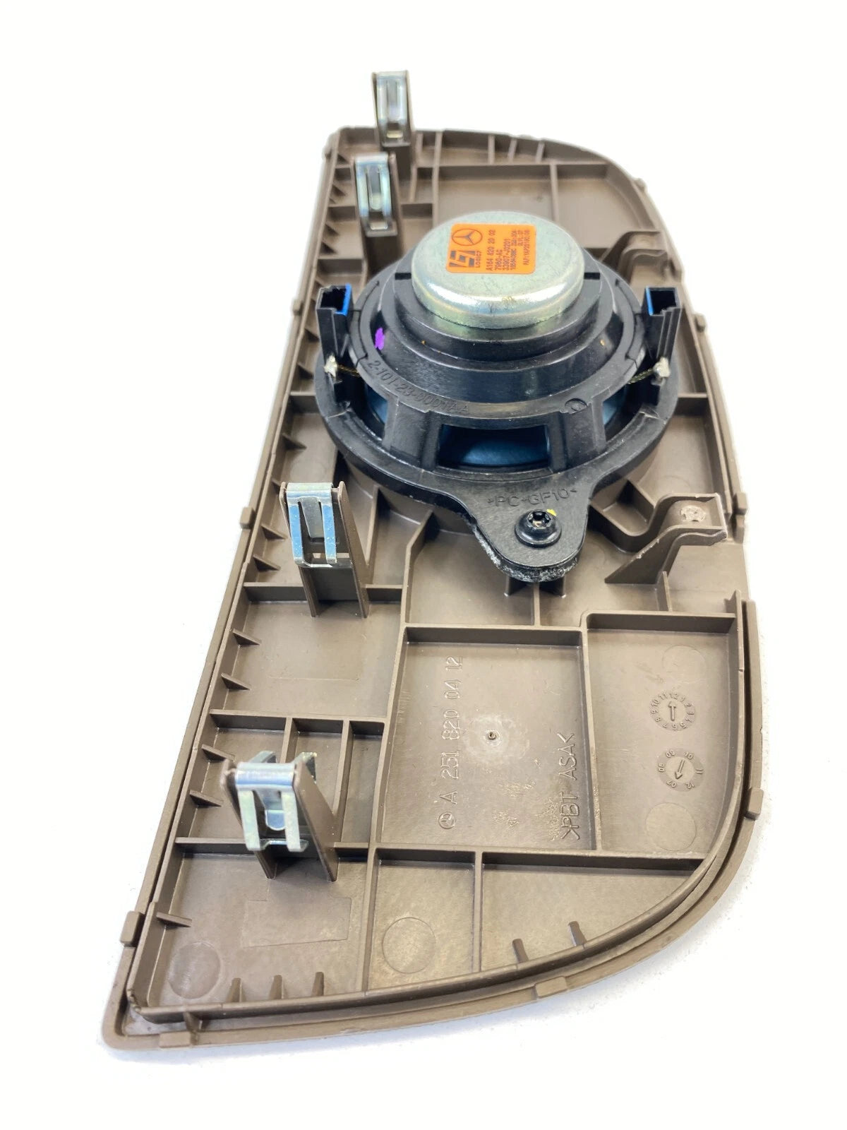 06-12 MERCEDES-BENZ R350 CENTER DASH AUDIO SPEAKER HARMAN KARDON LOGIC 7 W TRIM