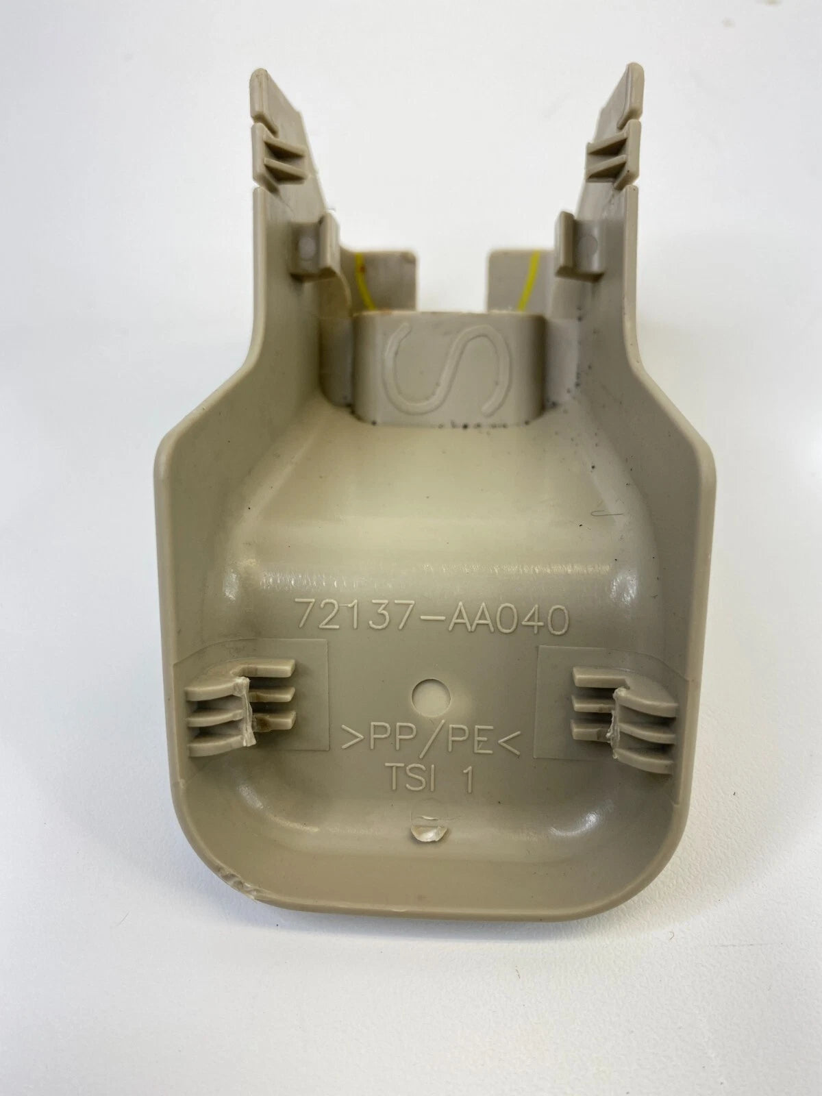 04-08 TOYOTA SOLARA FRONT RIGHT OUTER SEAT TRACK END COVER CAP TRIM 72137-AA040