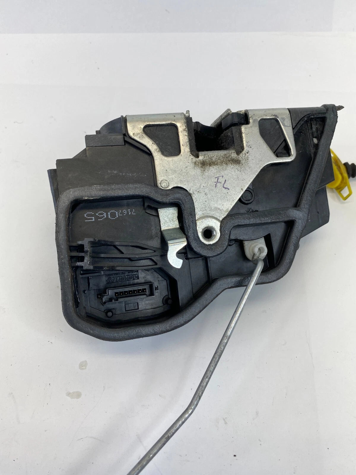 2004-2007 BMW 530I 525I FRONT LEFT SIDE DOOR LOCK LATCH ACTUATOR 7167065 OEM