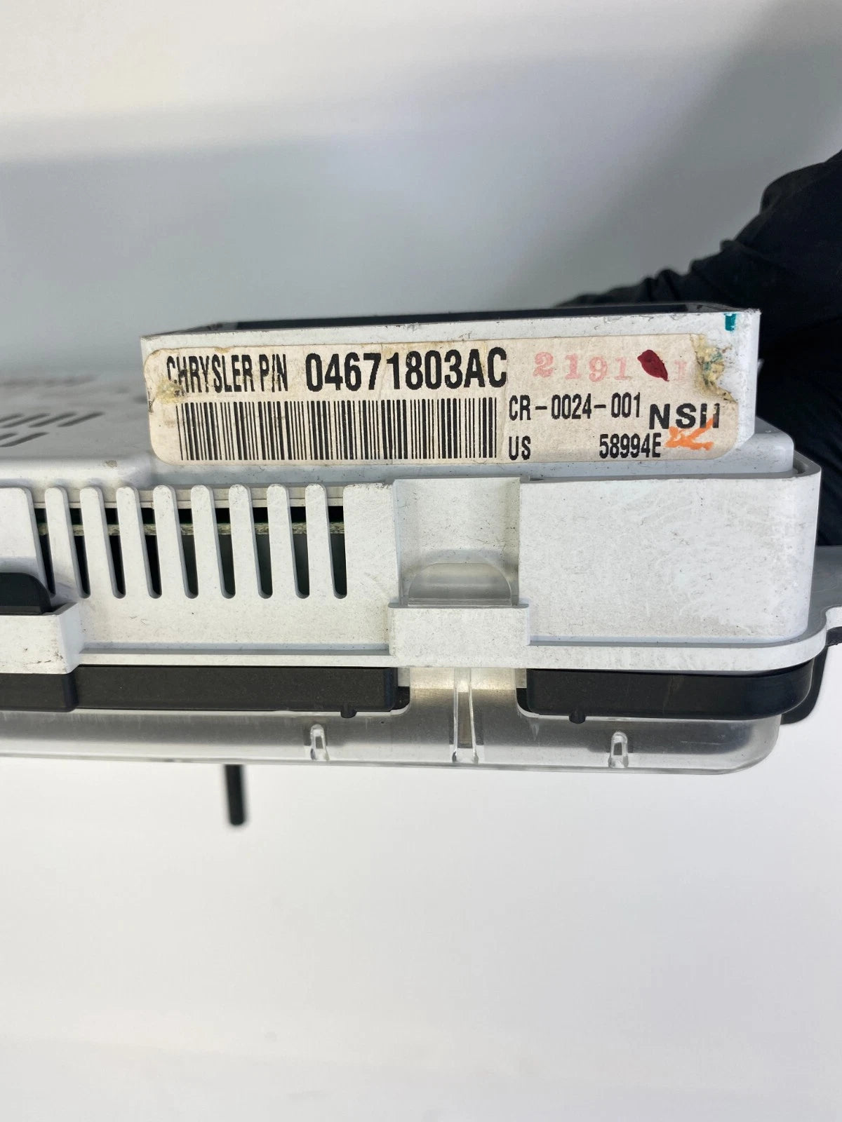 2002 CHRYSLER PT CRUISER AT DASH INSTRUMENT CLUSTER SPEEDOMETER 04671803AC OEM