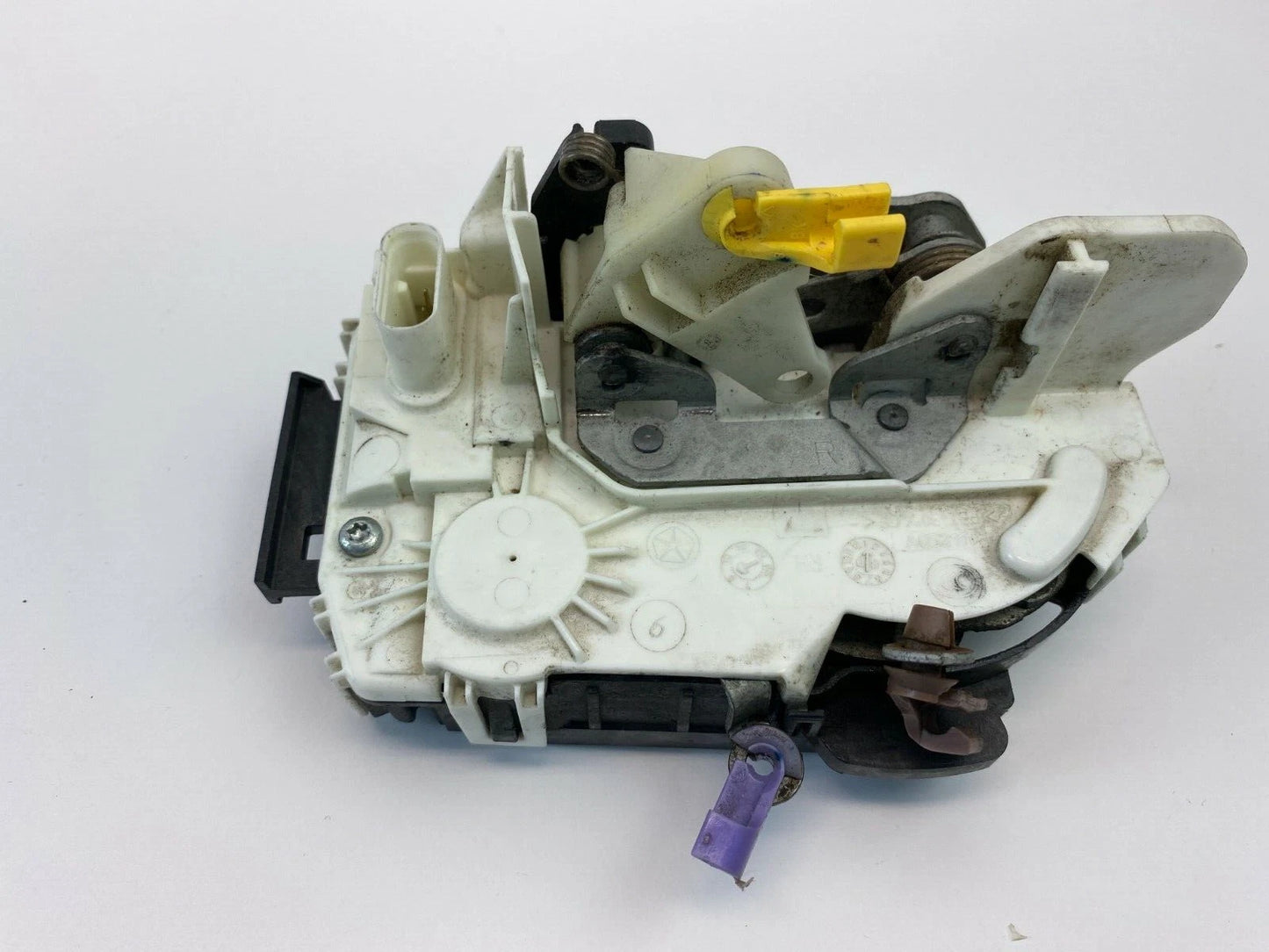 07-09 CALIBER 07-10 COMPASS PATRIOT FRONT RIGHT DOOR LOCK LATCH 04589410AE OEM