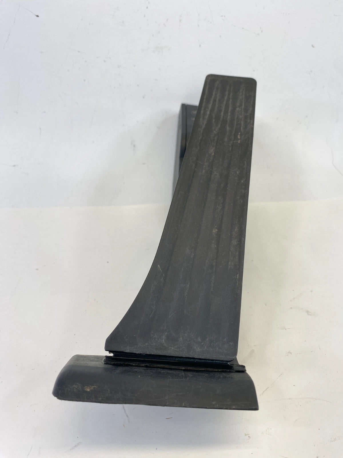 2001-2005 BMW 325I 2.5L L6 A/T ACCELERATOR GAS PEDAL TRAVEL SENSOR 35406756492