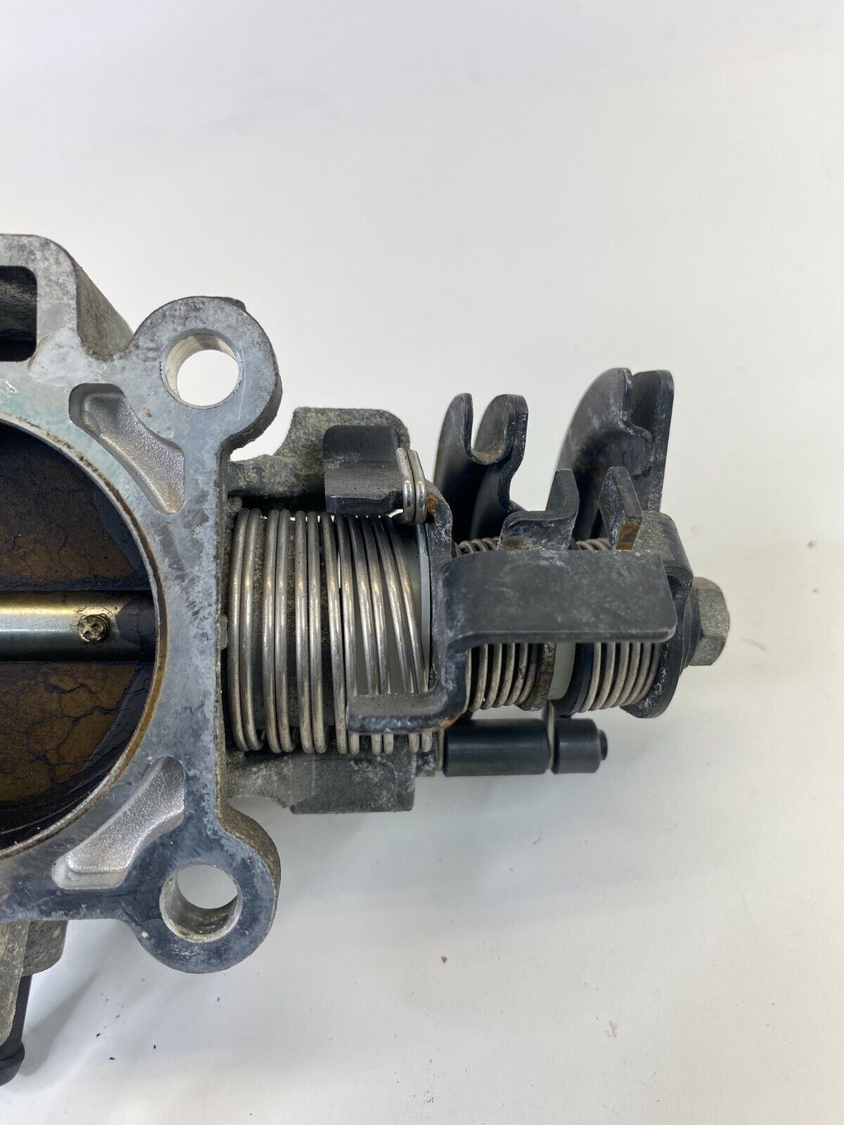 06-12 Hyundai Elantra 2.0L FWD Throttle Body & Position Sensor 35170-26910 OEM