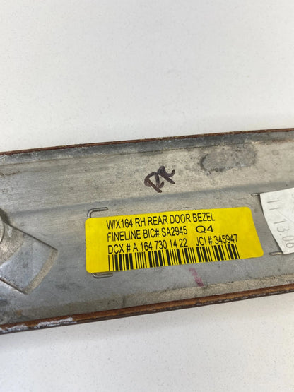 2006-2011 MERCEDES-BENZ ML350 REAR RIGHT SIDE INNER DOOR TRIM PANEL 1647301422