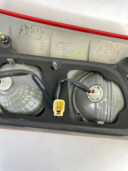 2006-2010 TOYOTA SIENNA RIGHT PASSENGER SIDE INNER TAIL LIGHT LAMP TAILLIGHT OEM