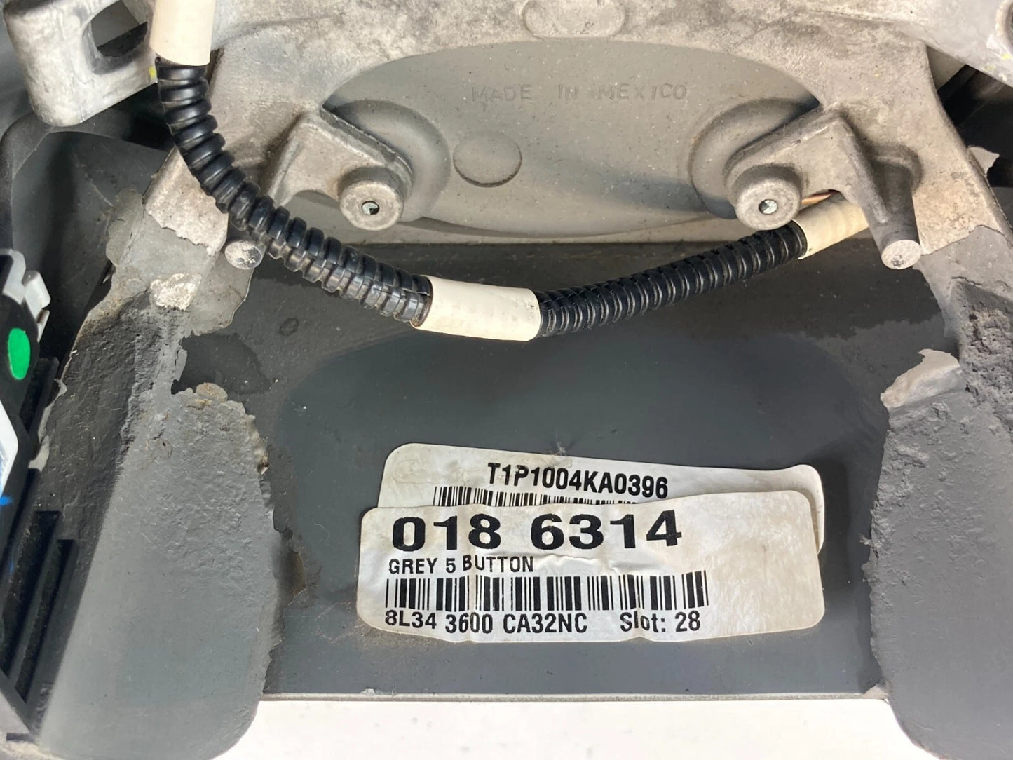 04-08 FORD F-150 STEERING WHEEL W/ CRUISE CONTROL BUTTONS BLACK 8L343600CA32NC