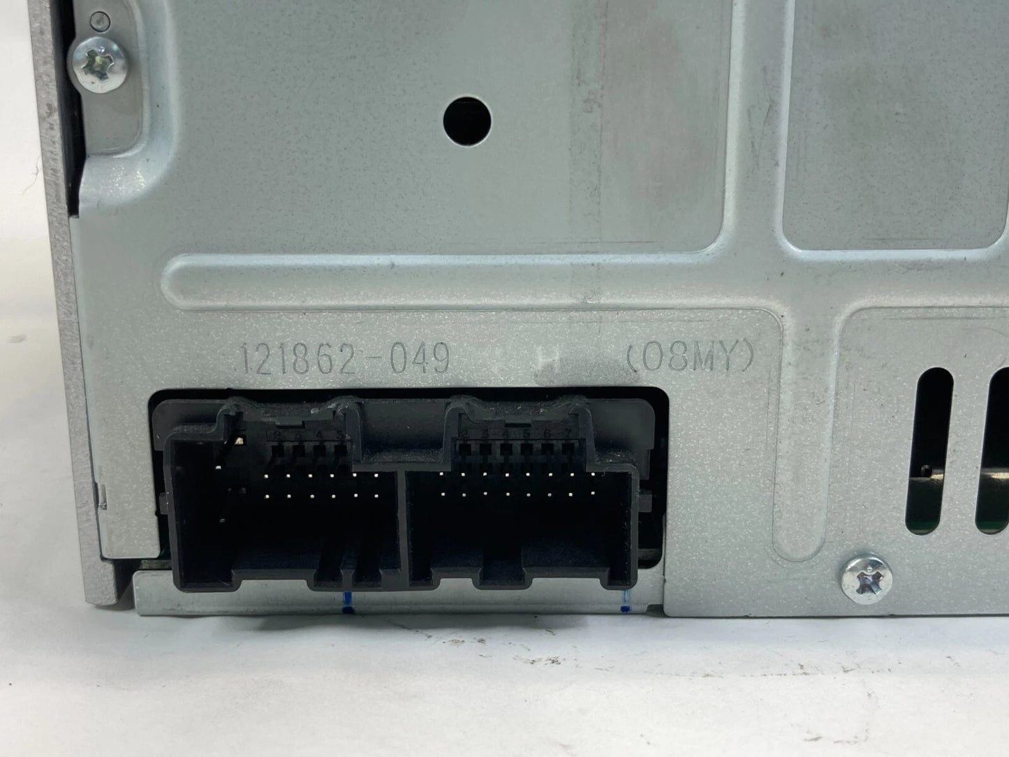 2009 09 SATURN VUE RADIO AM/FM STEREO MP3 CD PLAYER RECEIVER UNIT 20790696 OEM