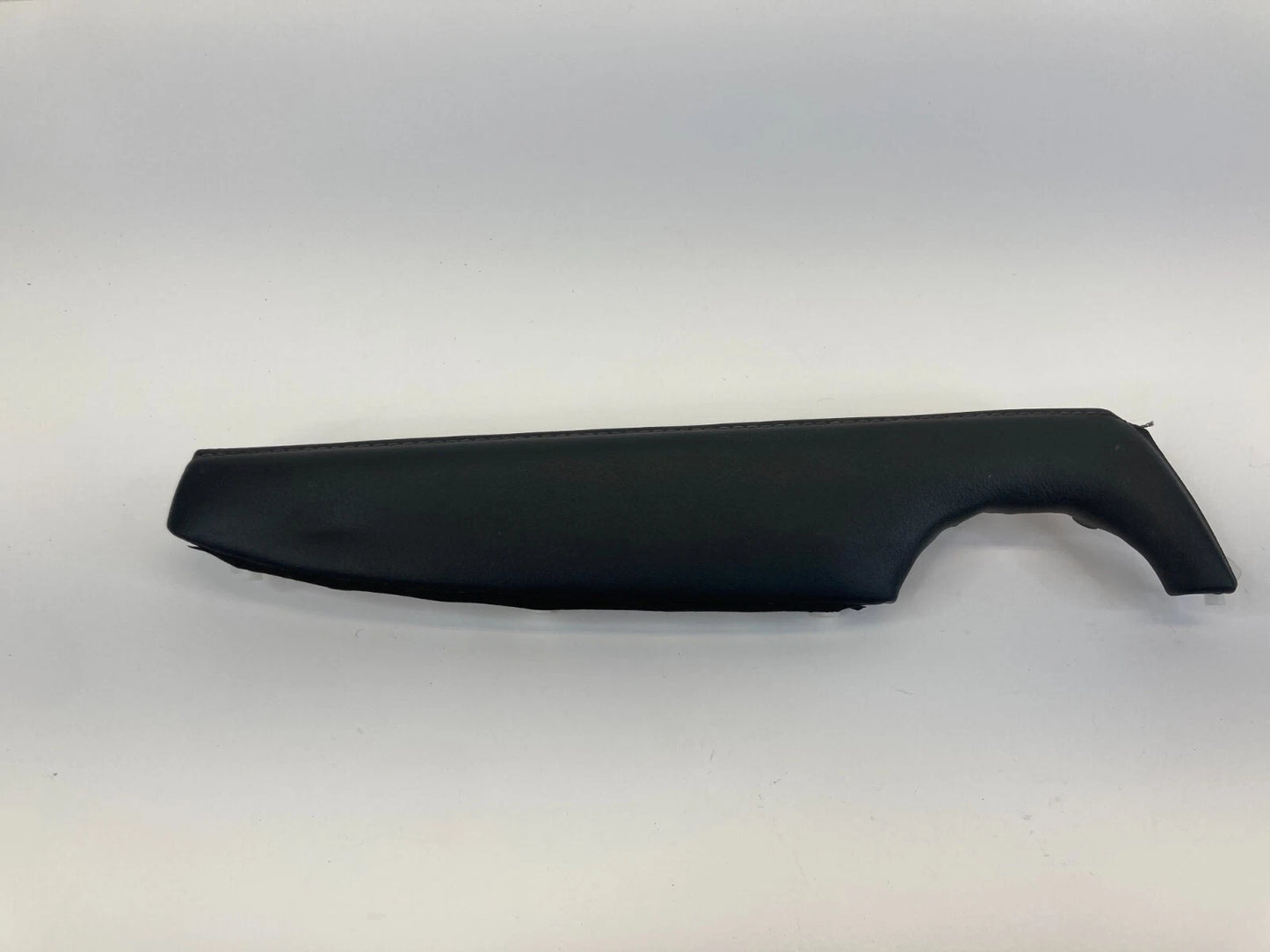 2010 2011 2012 MAZDA CX-7 FRONT RIGHT SIDE INTERIOR DOOR ARMREST ARM REST OEM