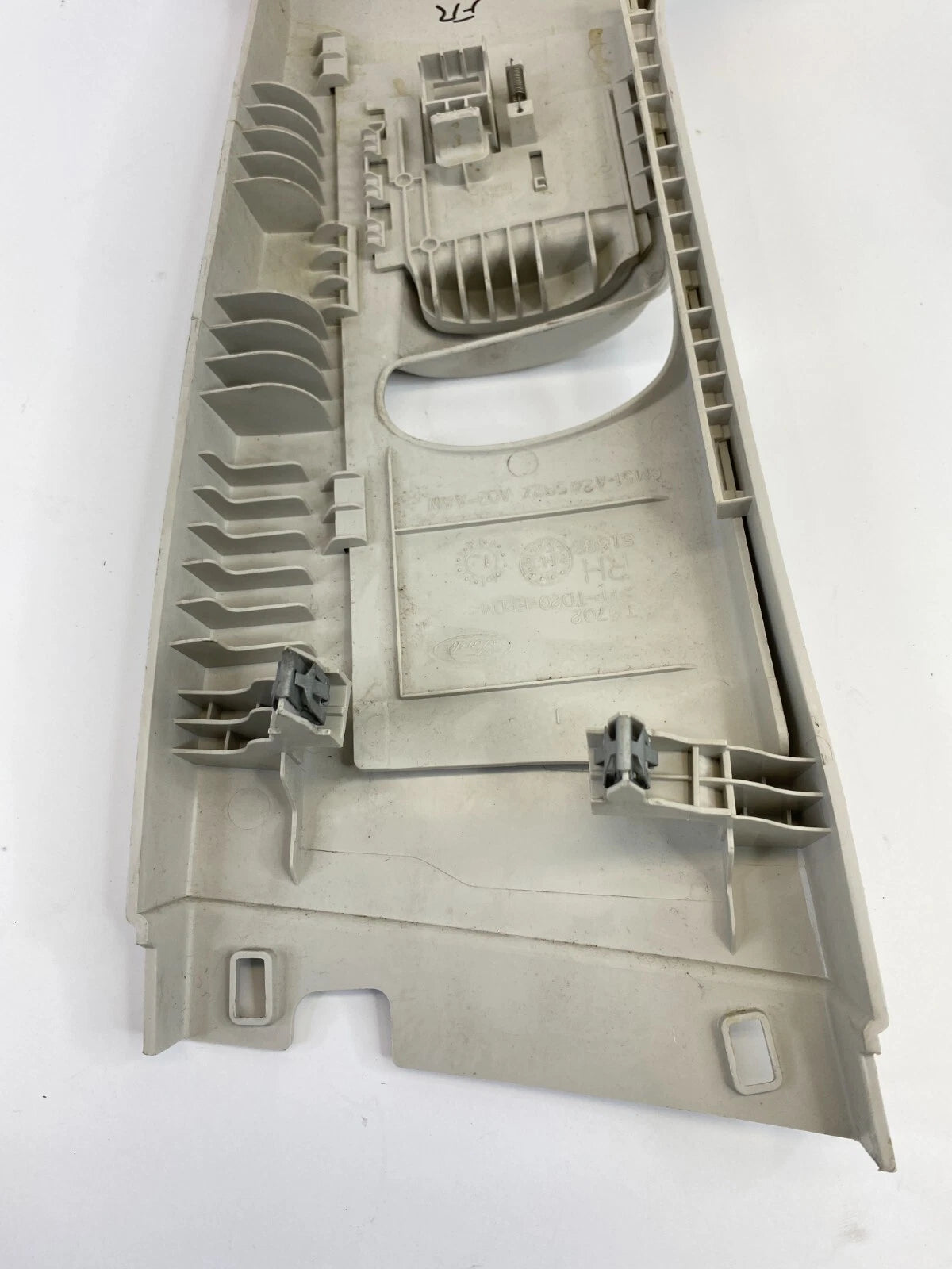 12-18 FORD FOCUS FRONT RIGHT SIDE CENTER B-PILLAR UPPER TRIM CM51-A24583A04-AAW